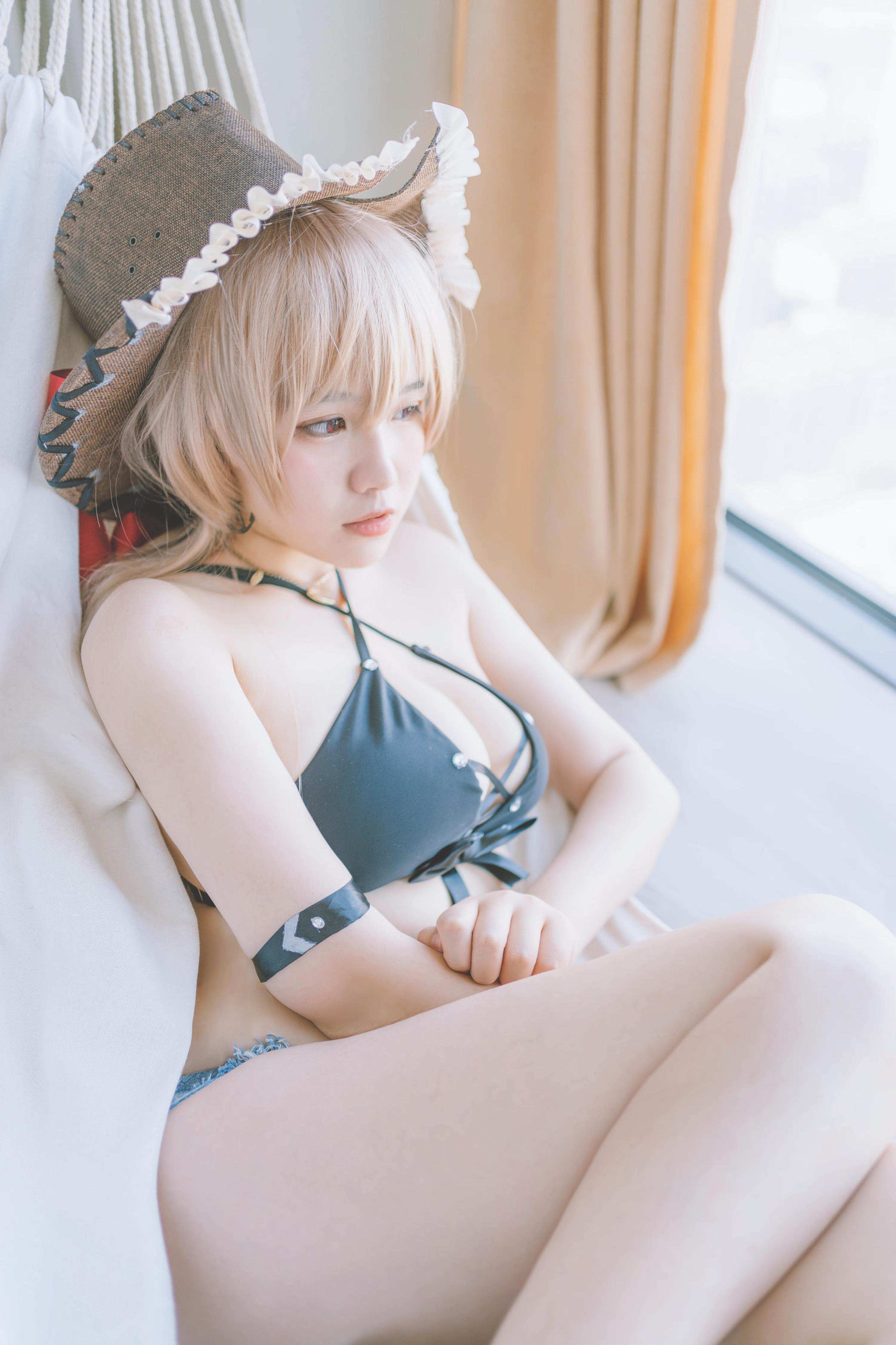 '[cosplay] 阿半 hôm nay rất vui - cos Jean Bart: trang phục bơi cướp biển chân thực, tóc đen, bikini rách, ngực khủng ướt át, quyến rũ tột độ 20P'