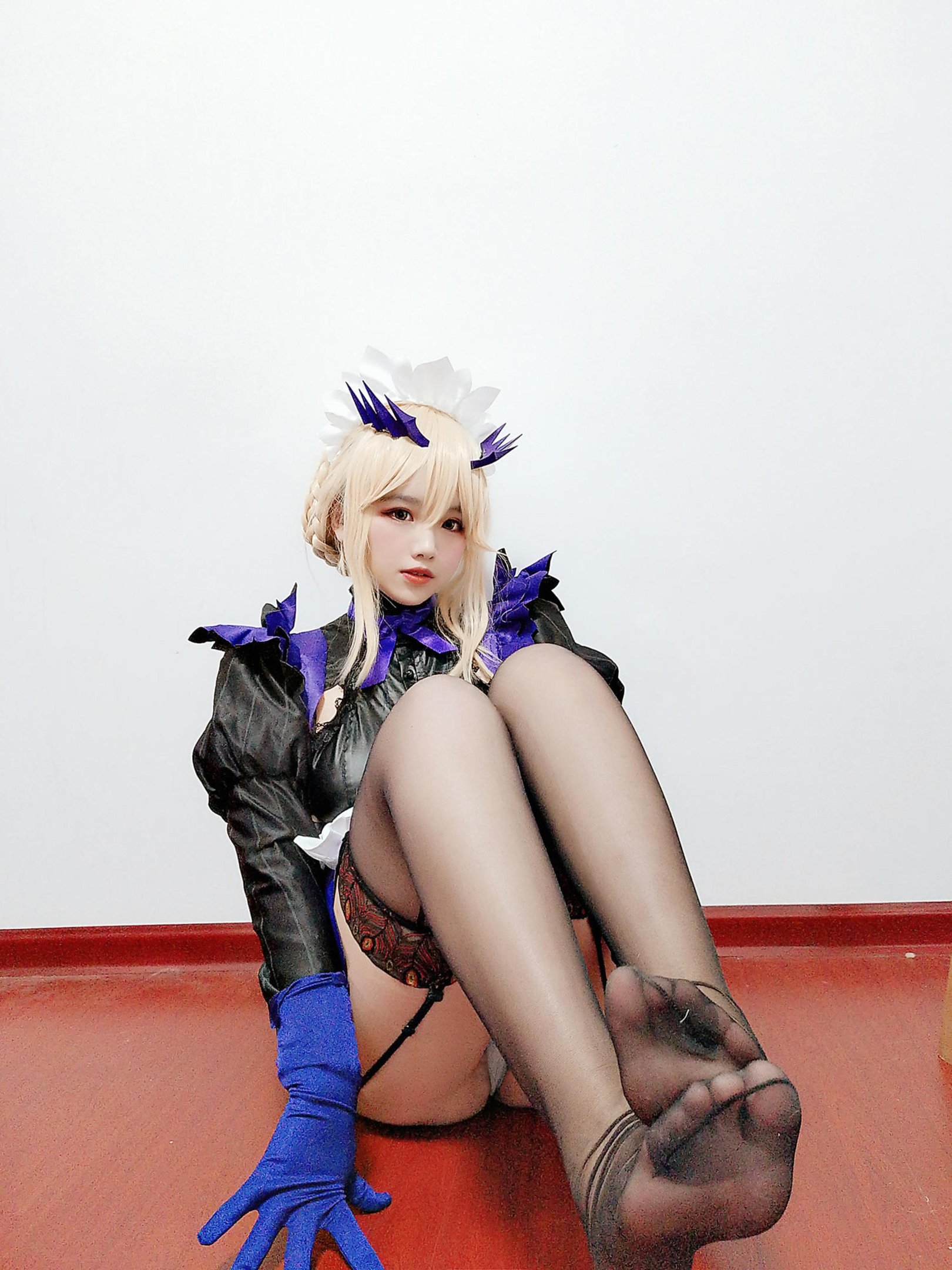 '[cosplay] 阿半 hôm nay rất vui - cos 黑枪呆: thực tế FGO nữ hầu gái súng đen, tóc đen mắt vàng, bộ hầu gái rách rưới, ngực khủng, tất đen, cực độ sa ngã, không chỉnh sửa 68P'
