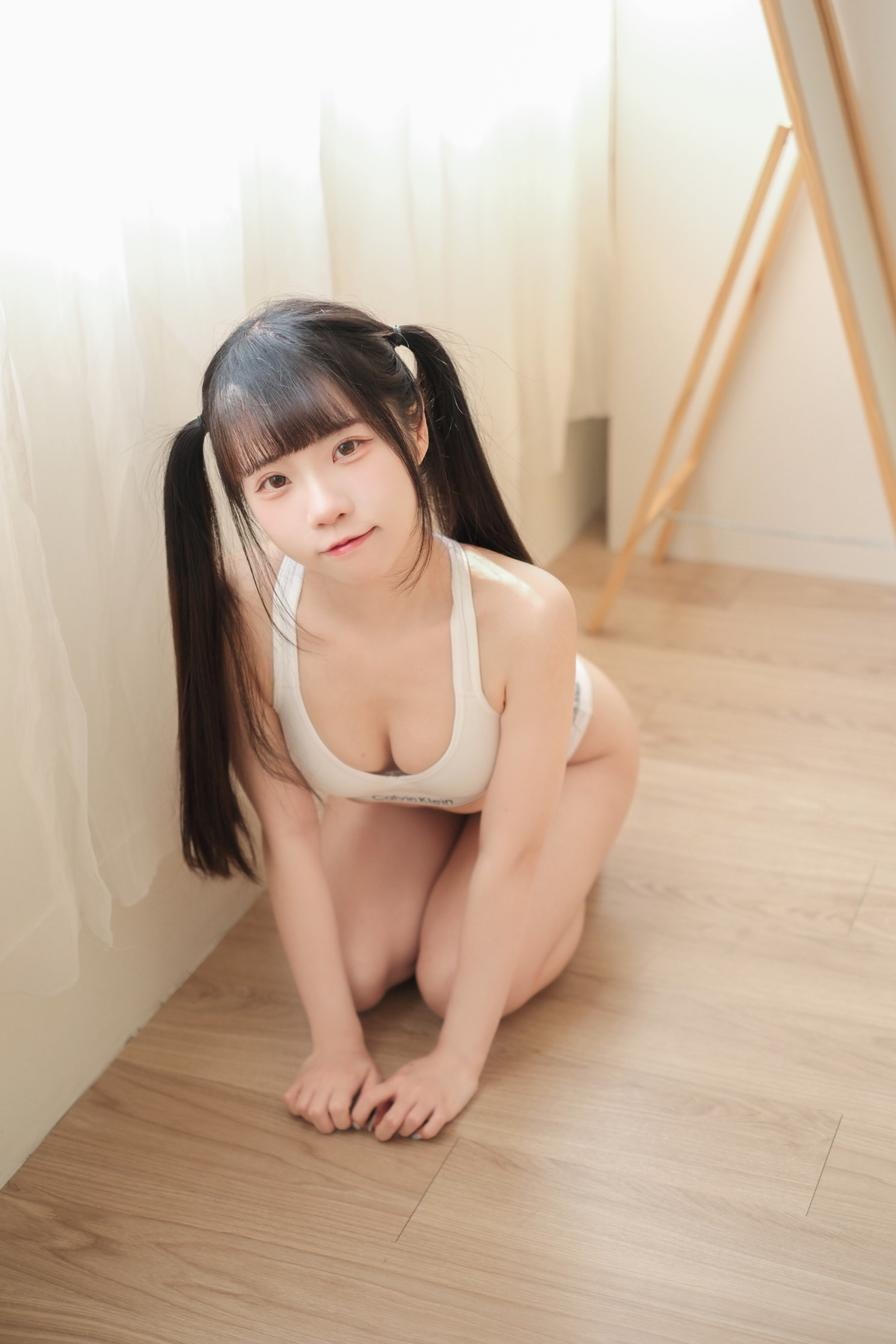 Coco Thỏ Trắng - Cô Mèo Con Muốn Được Chủ Yêu Thương 69P1V