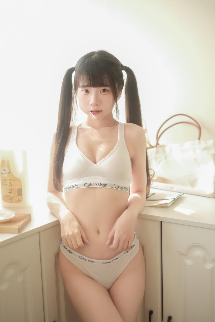 Coco Thỏ Trắng - Cô Mèo Con Muốn Được Chủ Yêu Thương 69P1V