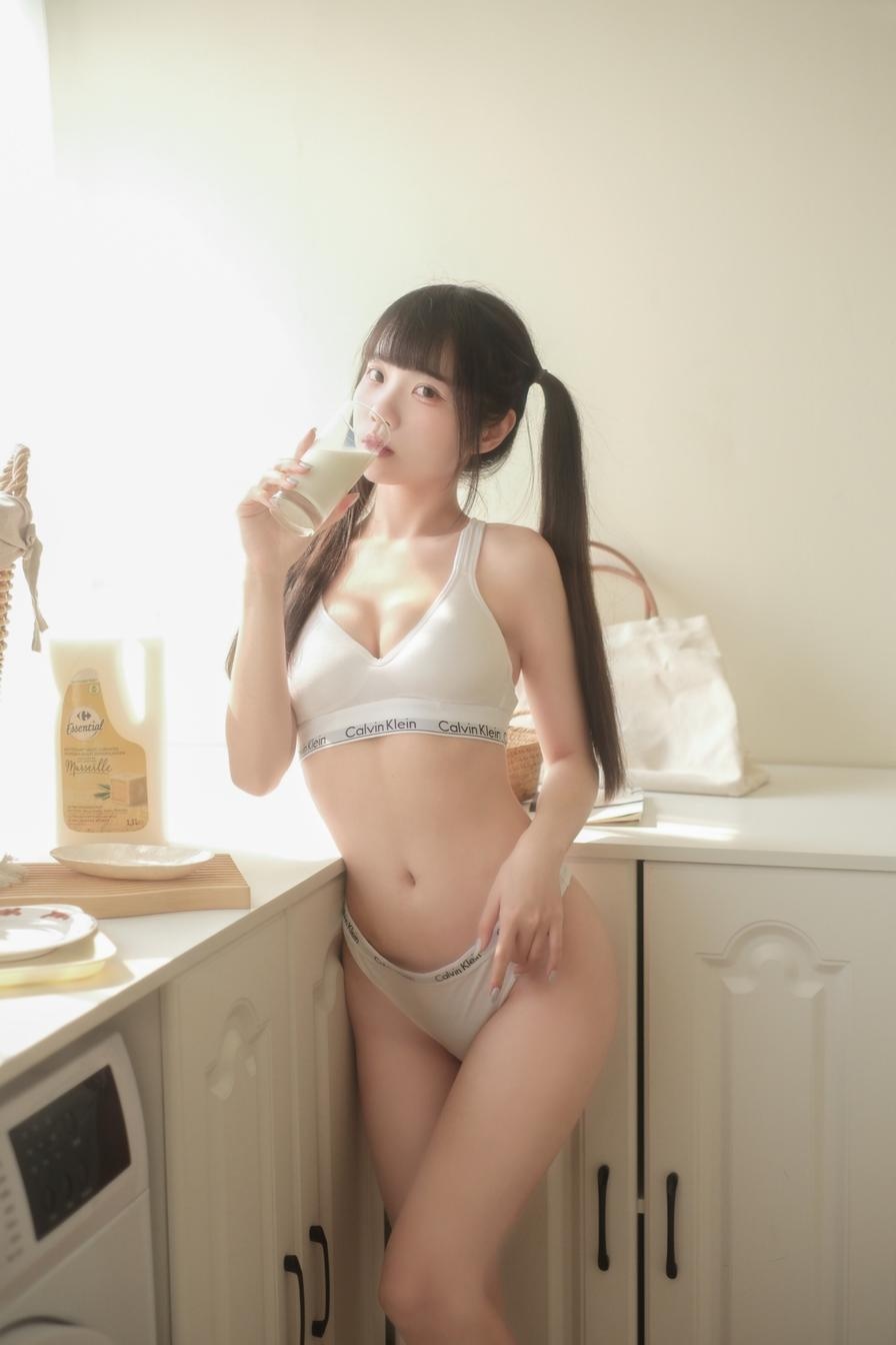 Coco Thỏ Trắng - Cô Mèo Con Muốn Được Chủ Yêu Thương 69P1V