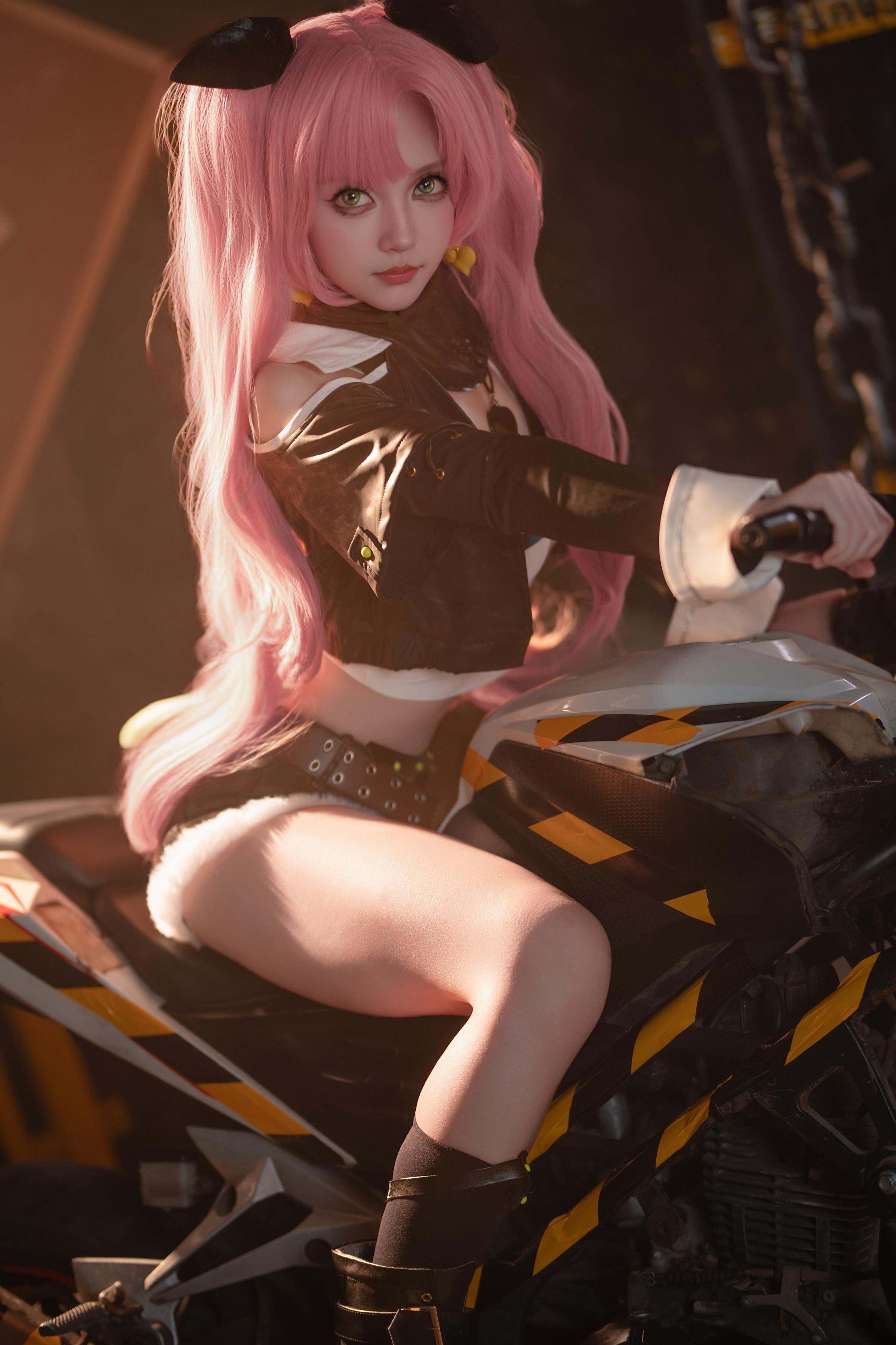 '[cosplay] Bangni邦尼 - [真人写实] cos Ni cô·罗宾: Nữ khảo cổ chân dài, áo sơ mi rách, ngực khủng ướt át, không chỉnh sửa 77P'
