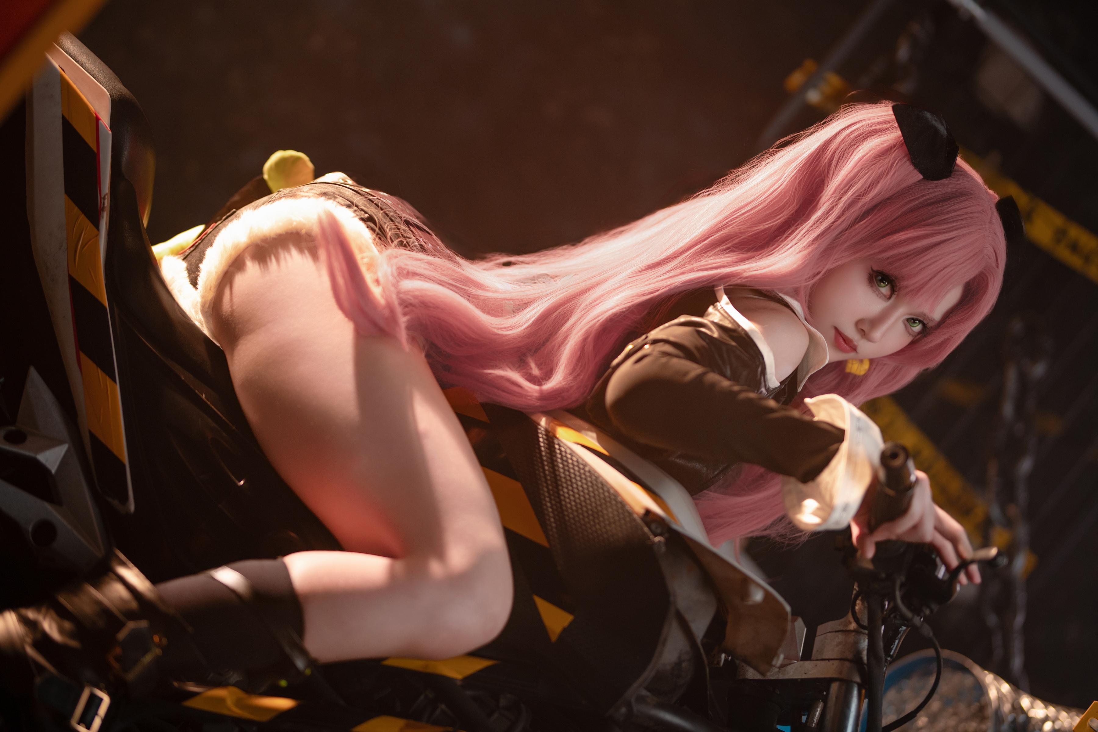 [cosplay] Bangni邦尼 - [真人写实] cos 妮可·罗宾：考古学家御姐长腿黑丝撕裂衬衫 巨乳湿身透视极致堕落无修正调教 77P