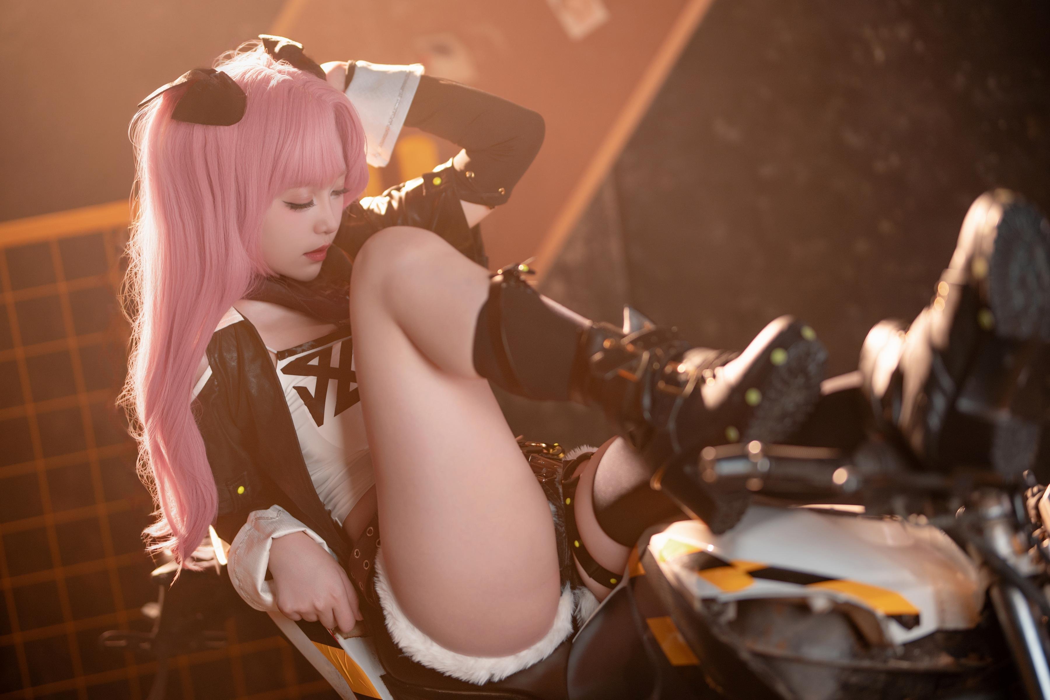 [cosplay] Bangni邦尼 - [真人写实] cos 妮可·罗宾：考古学家御姐长腿黑丝撕裂衬衫 巨乳湿身透视极致堕落无修正调教 77P