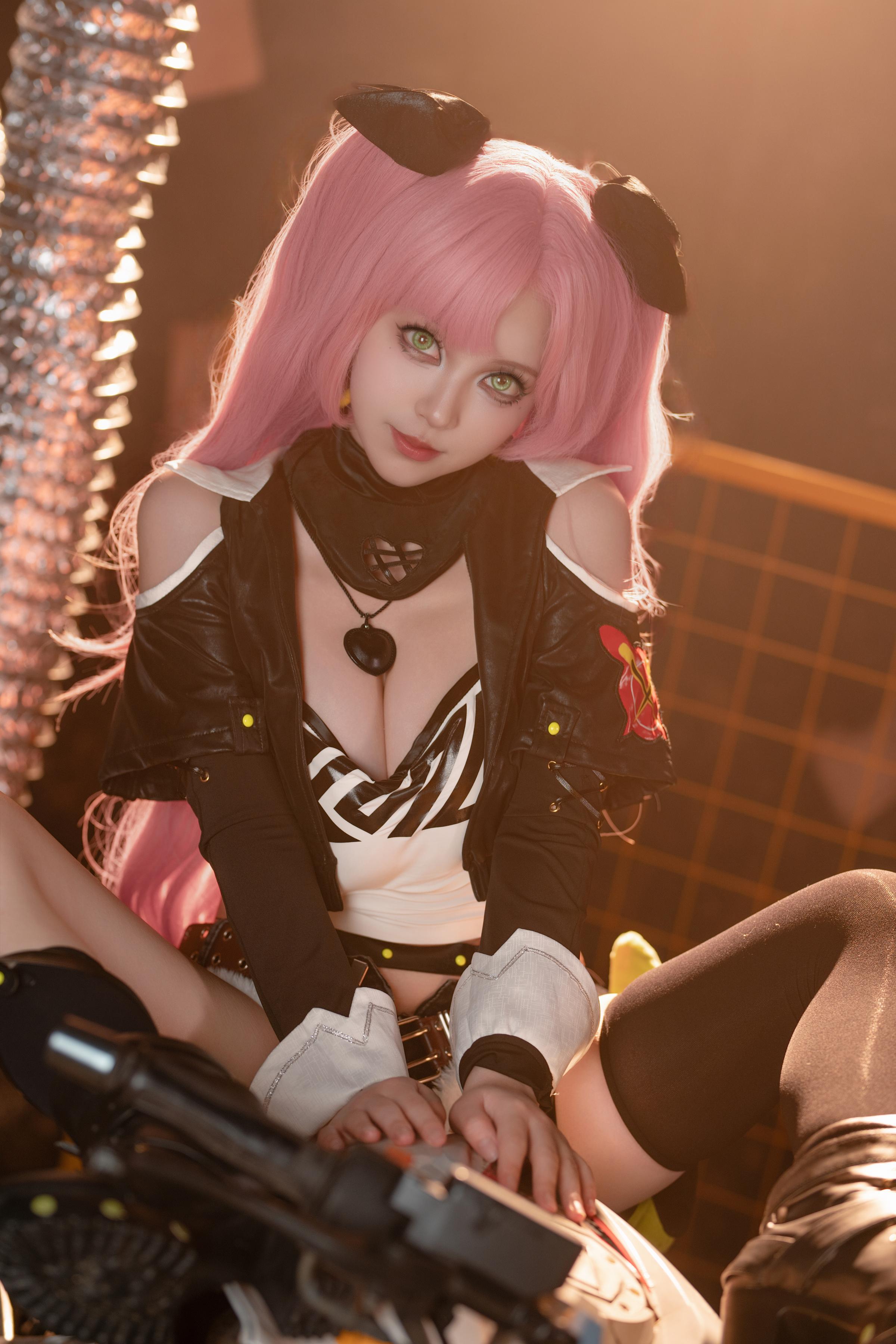 [cosplay] Bangni邦尼 - [真人写实] cos 妮可·罗宾：考古学家御姐长腿黑丝撕裂衬衫 巨乳湿身透视极致堕落无修正调教 77P