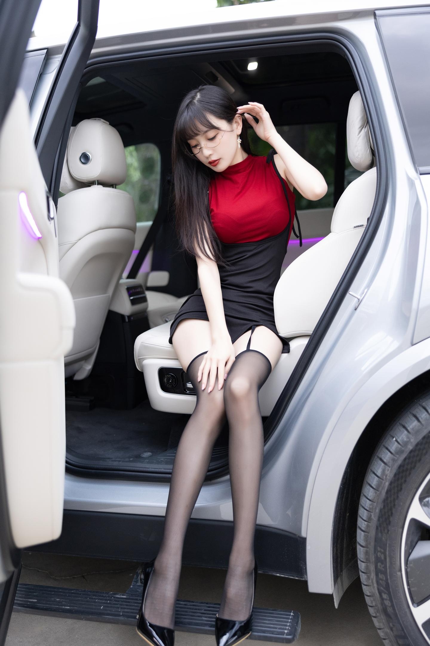 사진] 린성란 - 쇼인 모델의 검은 스타킹: 쇼인 모델 테마 화보, 빨간 스타일과 검은 스타킹의 조화, 분위기 있는 개인 사진 85P