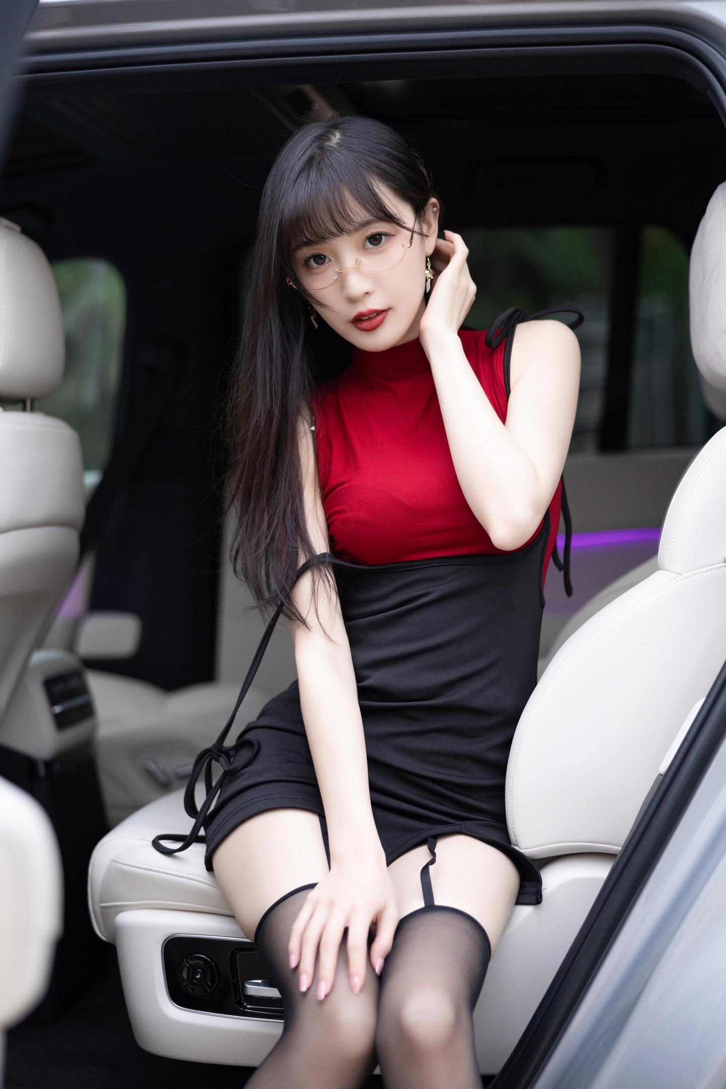 사진] 린성란 - 쇼인 모델의 검은 스타킹: 쇼인 모델 테마 화보, 빨간 스타일과 검은 스타킹의 조화, 분위기 있는 개인 사진 85P