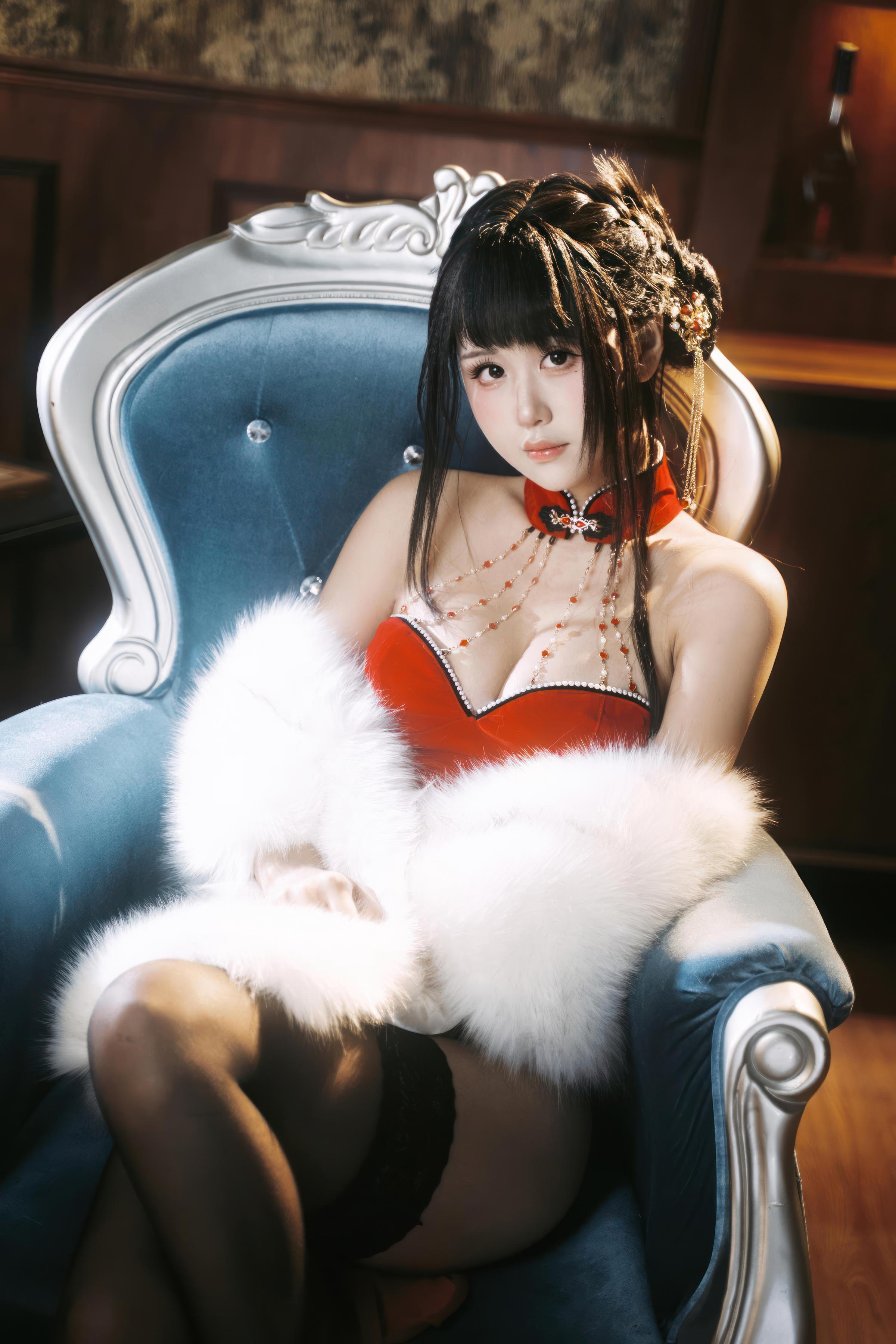 '[cosplay] 萌芽儿o0 - 朱砂痣: Diễn Xuất Chủ Đề Gợi Cảm Thực Tế Với Trang Điểm Đỏ Đậm, Tạo Dáng Đen Quyến Rũ, Ảnh Tư Gia Gần 26P'