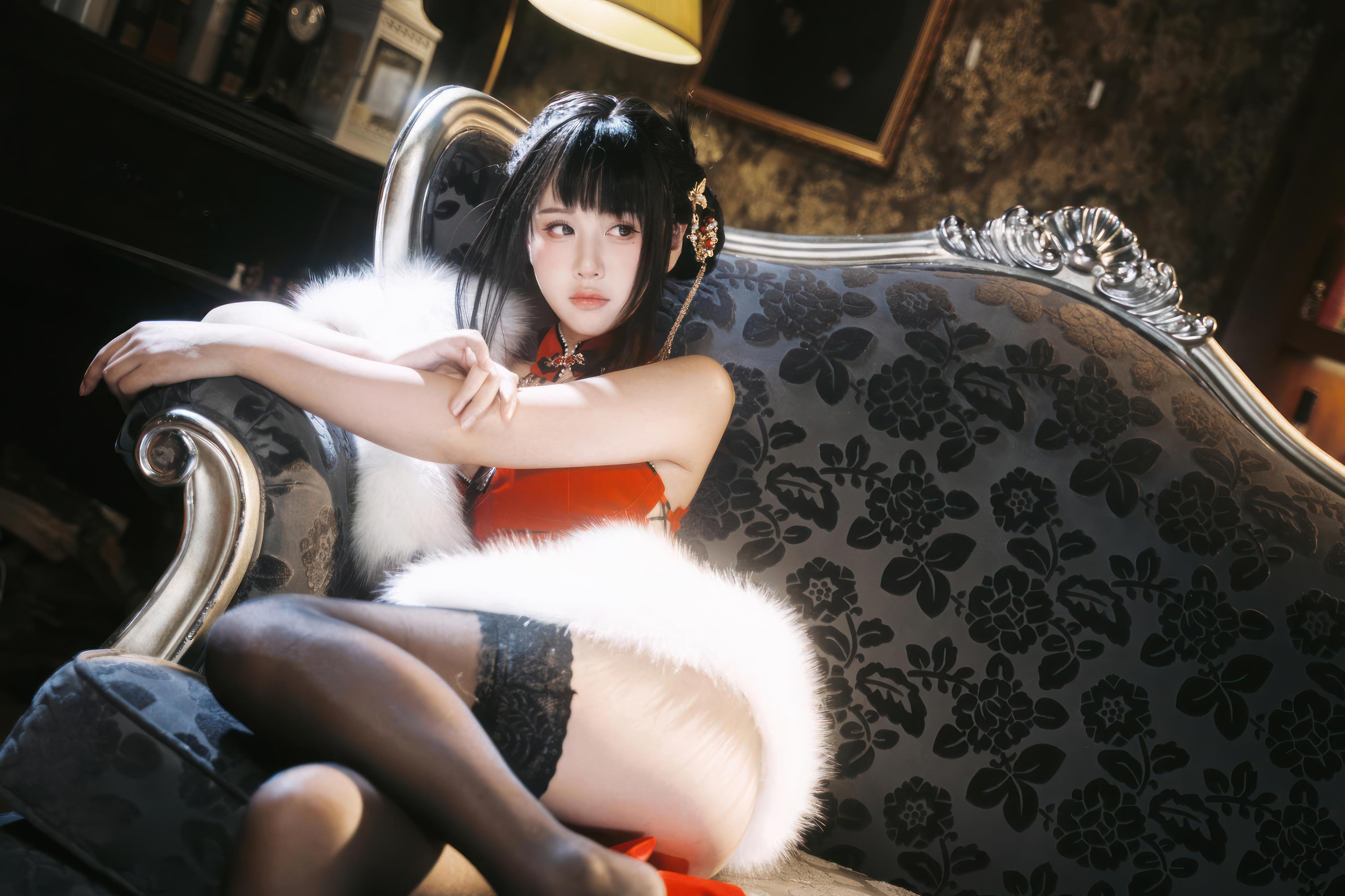 '[cosplay] 萌芽儿o0 - 朱砂痣: Diễn Xuất Chủ Đề Gợi Cảm Thực Tế Với Trang Điểm Đỏ Đậm, Tạo Dáng Đen Quyến Rũ, Ảnh Tư Gia Gần 26P'
