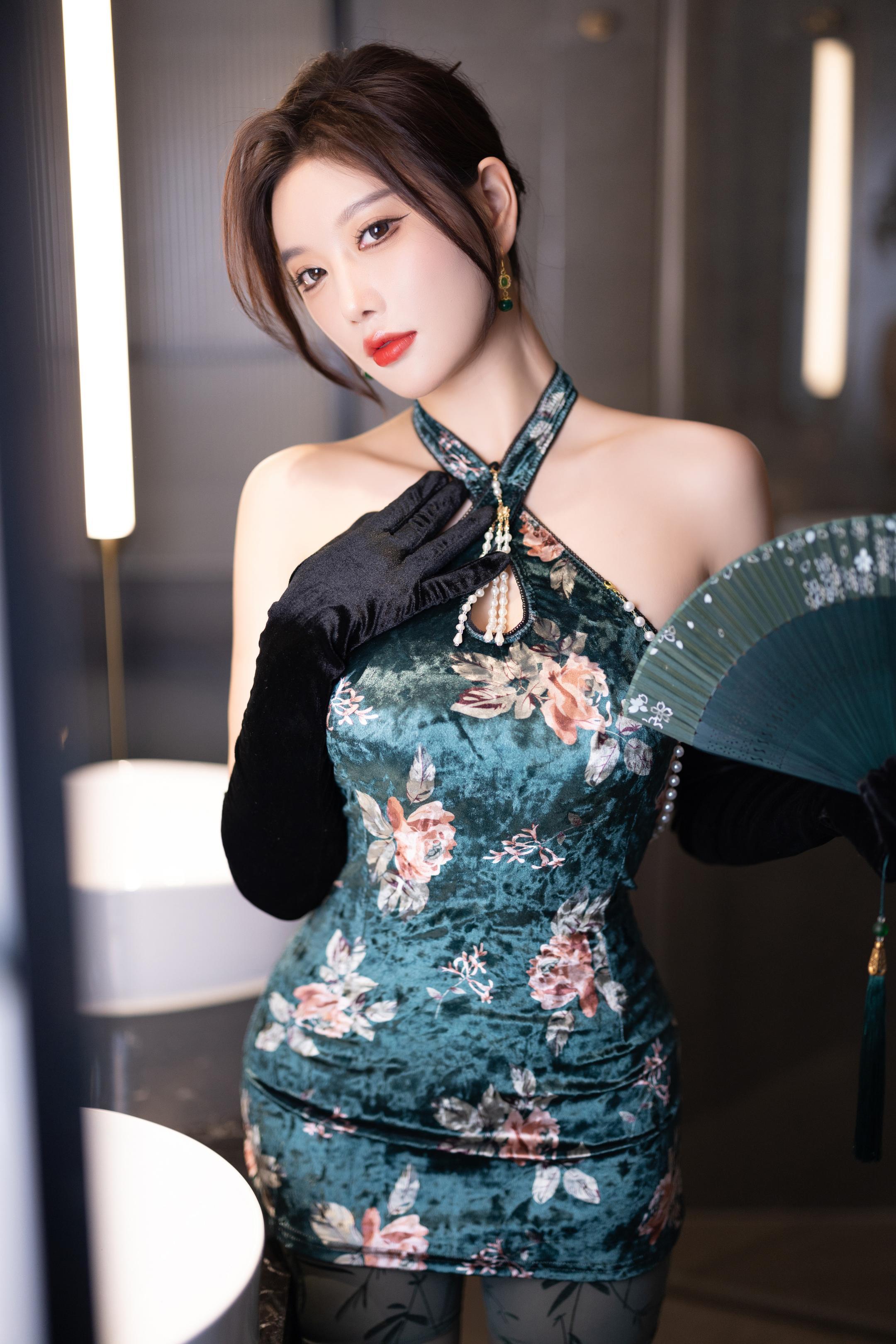 Ảnh] 杨晨晨Yome - Nội Y Xanh Của Xiu Nhân: Tạo Hình Chủ Đề Nội Y Xanh, Tôn Vinh Đường Cong Thanh Lịch Và Chất Liệu Tinh Tế, Chụp Ảnh Trong Không Gian Ấm Cúng, Thể Hiện Vẻ Đẹp Gợi Cảm Trưởng Thành 103P