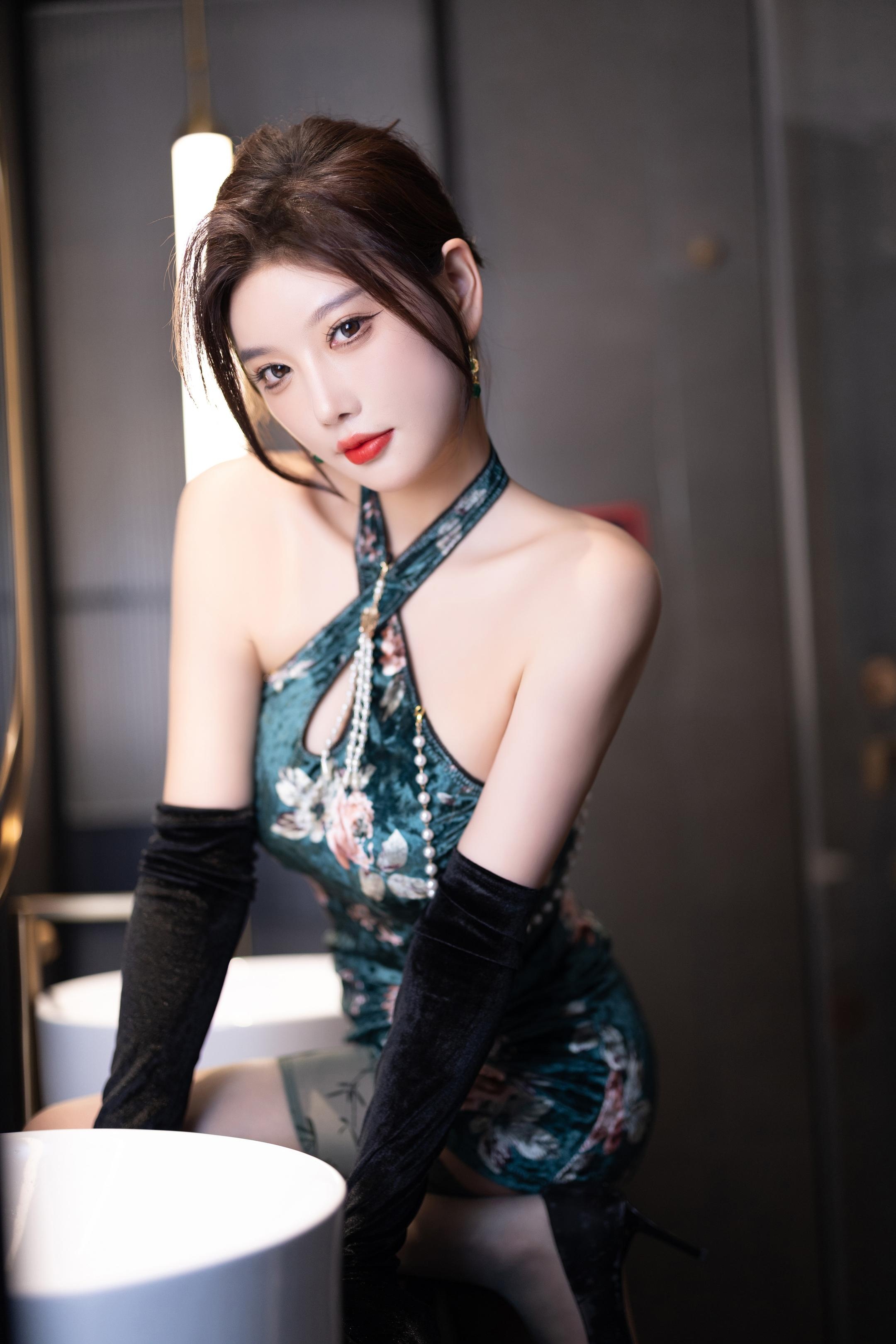 Ảnh] 杨晨晨Yome - Nội Y Xanh Của Xiu Nhân: Tạo Hình Chủ Đề Nội Y Xanh, Tôn Vinh Đường Cong Thanh Lịch Và Chất Liệu Tinh Tế, Chụp Ảnh Trong Không Gian Ấm Cúng, Thể Hiện Vẻ Đẹp Gợi Cảm Trưởng Thành 103P