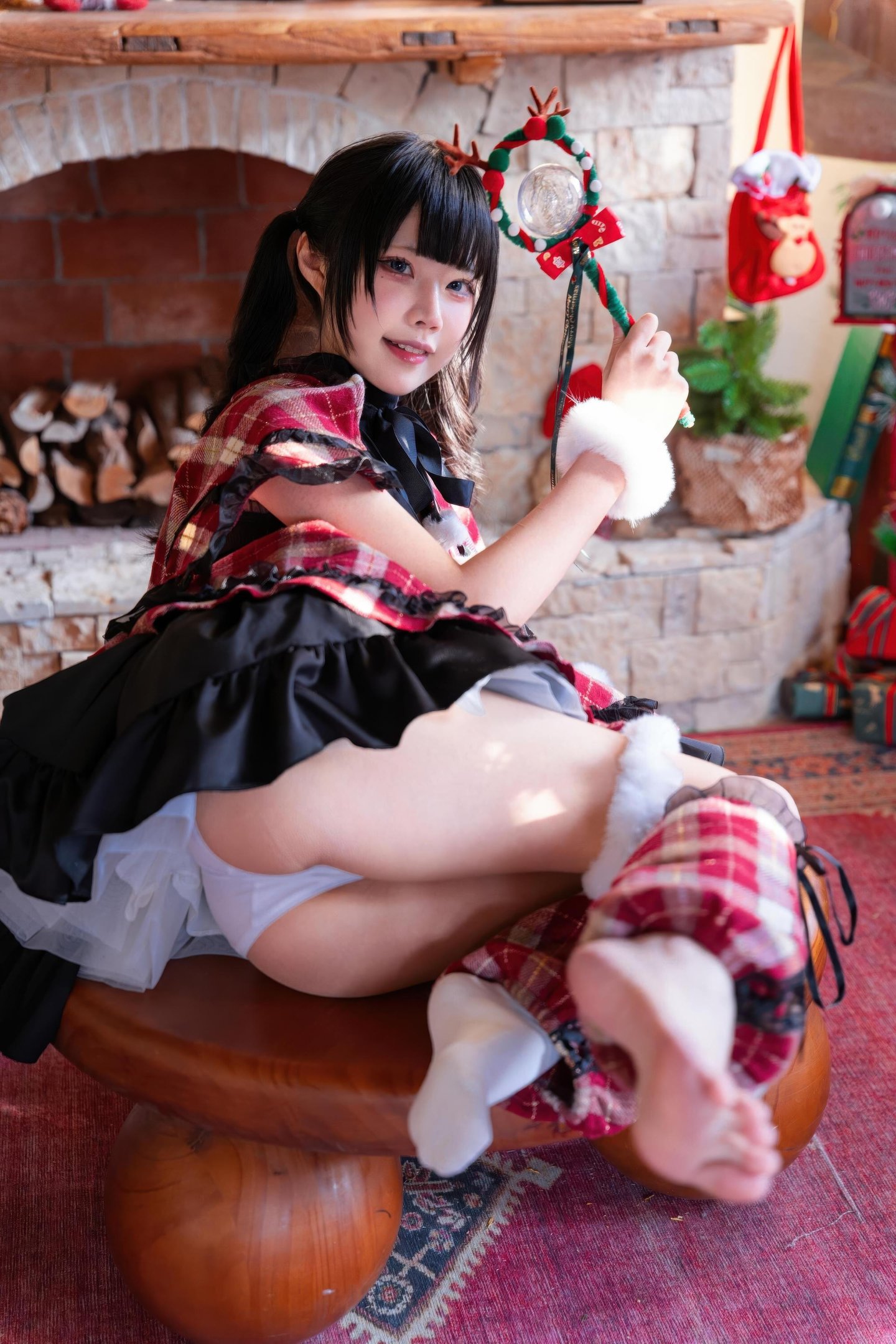 [cosplay] 清水凪 - 圣诞·日夜：圣诞主题双场景拍摄 日与夜两种氛围切换 服装与光影变化带来不同观感 节日感与人物气质并存的完整呈现 99P