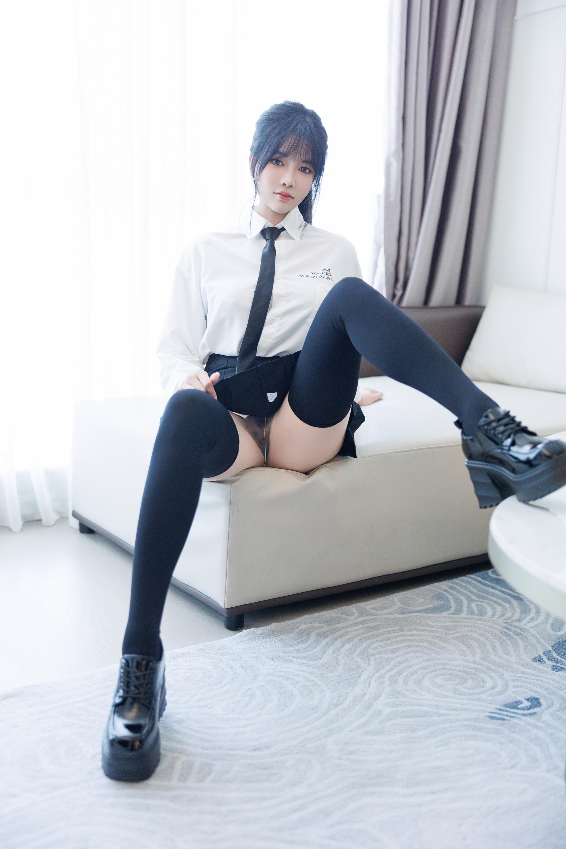 Ảnh] Nabi - Bộ ảnh sinh viên JK trên XiuRen: Sự kết hợp cổ điển của đồng phục học sinh và yếu tố tất đen, vẻ đẹp trong sáng với sức hút tương phản tinh tế 136P