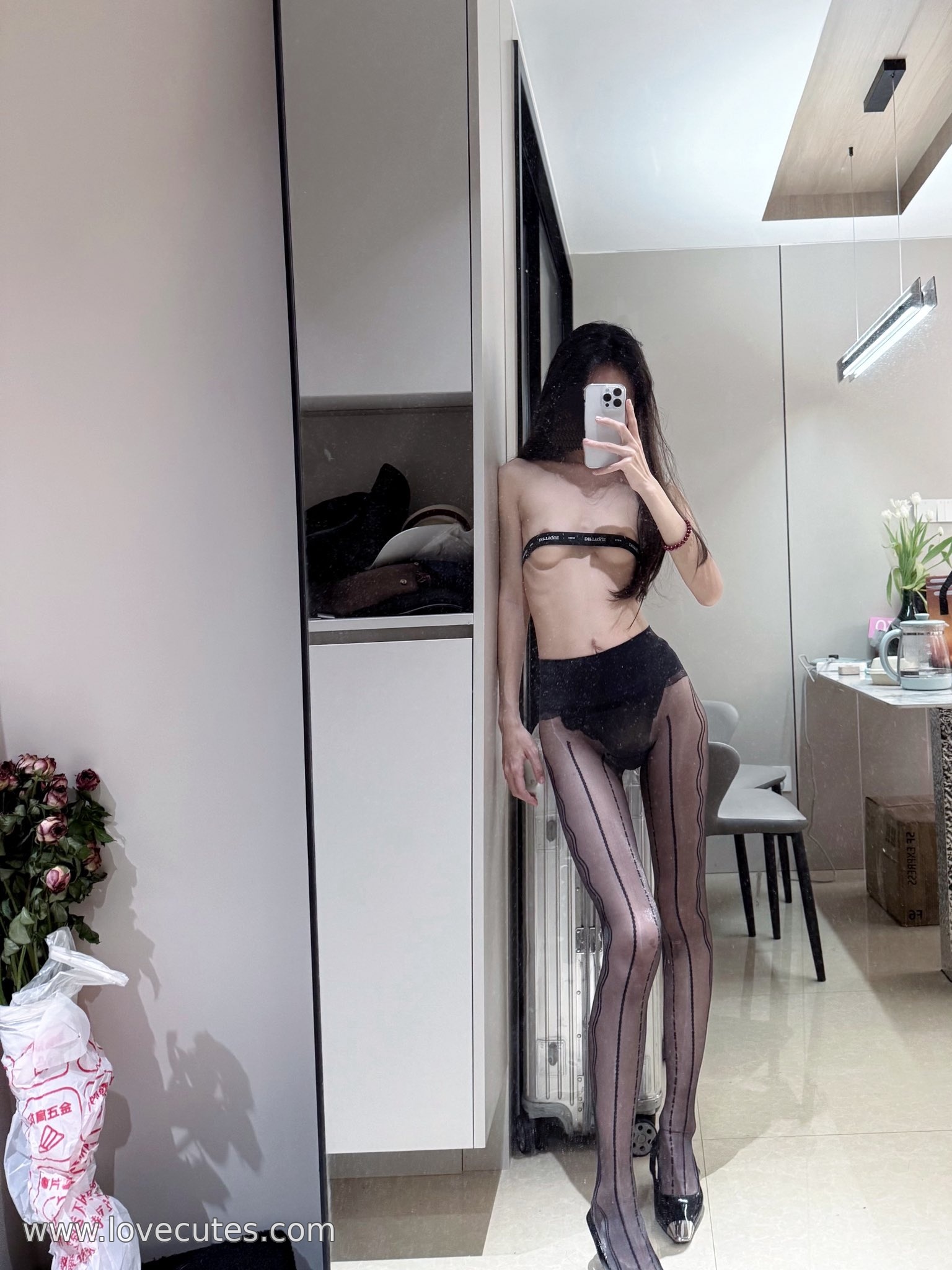 妮子 roo8888s 反差博主写真 63P19V | 网络美女合集