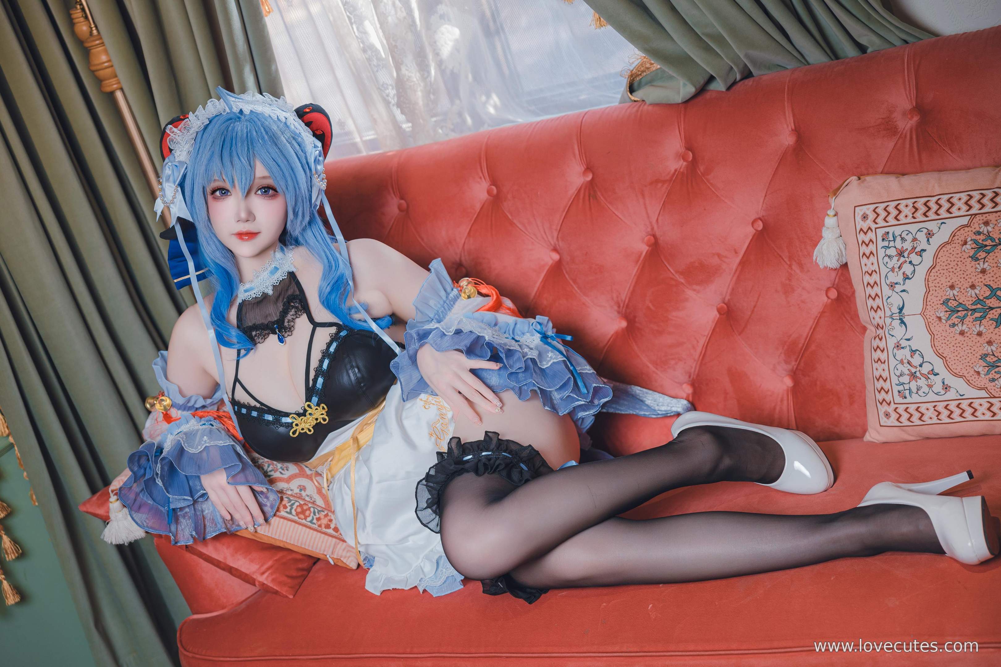costume] Tuyết Tình Astra - Người Hầu Ganyu: Tái Hiện Phong Cách Nữ Hầu Đen, Sự Kết Hợp Giữa Dịu Dàng và Gợi Cảm 31P1V