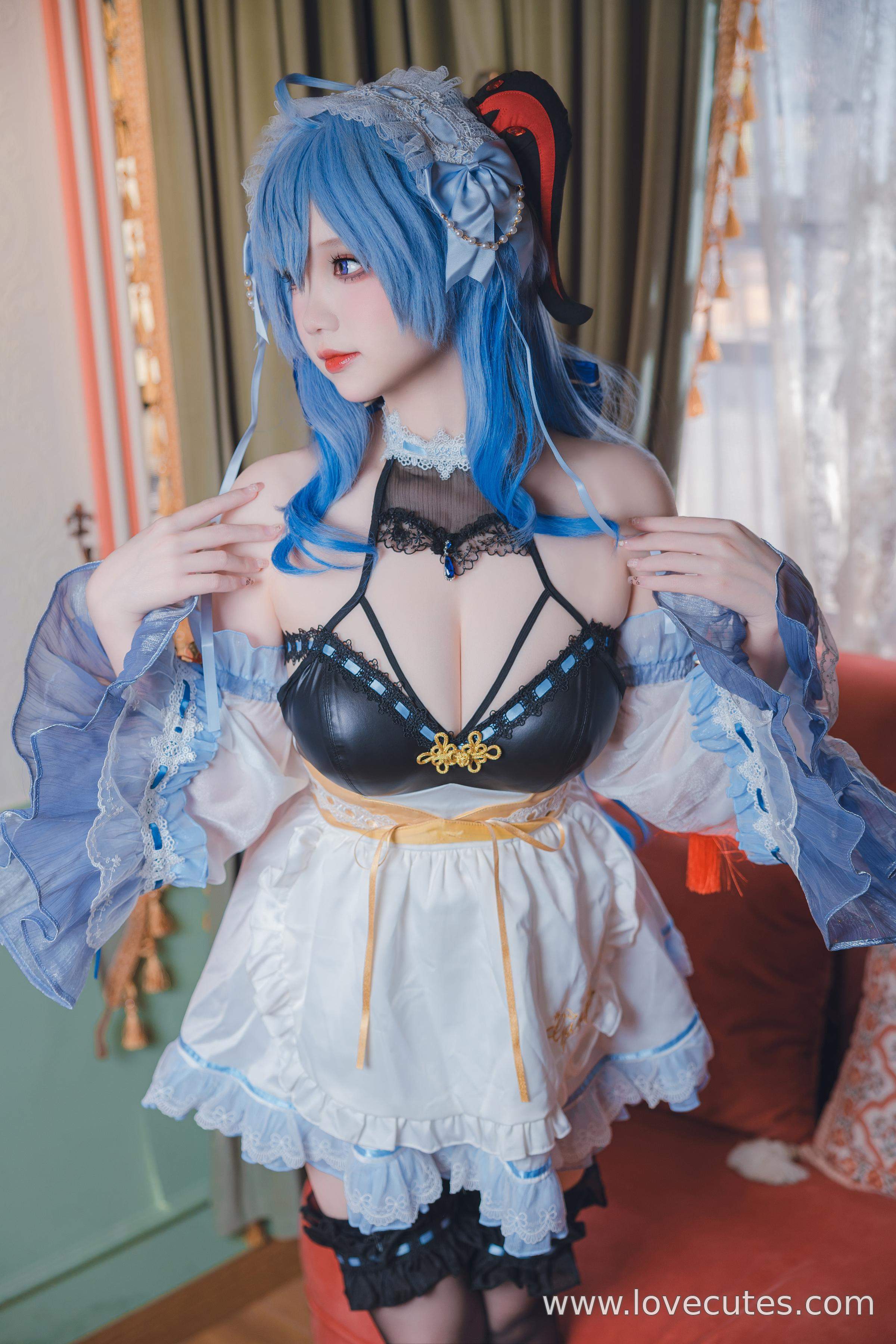 costume] Tuyết Tình Astra - Người Hầu Ganyu: Tái Hiện Phong Cách Nữ Hầu Đen, Sự Kết Hợp Giữa Dịu Dàng và Gợi Cảm 31P1V