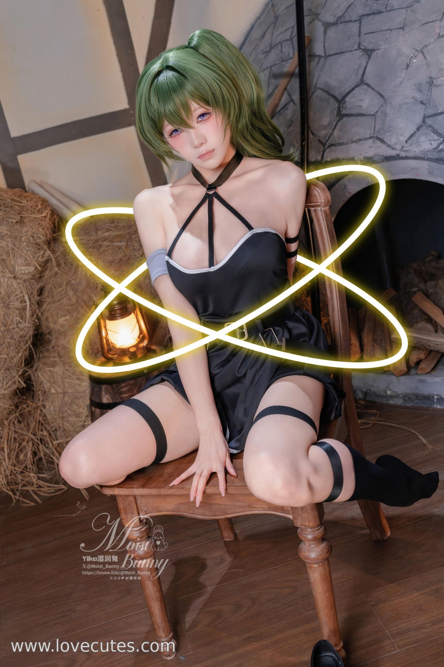 [cosplay] 黏黏团子兔 - 葬送的芙莉莲·尤贝尔 暗黑系气质拉满 造型还原+氛围感镜头 表情与姿态很到位 113P+3V