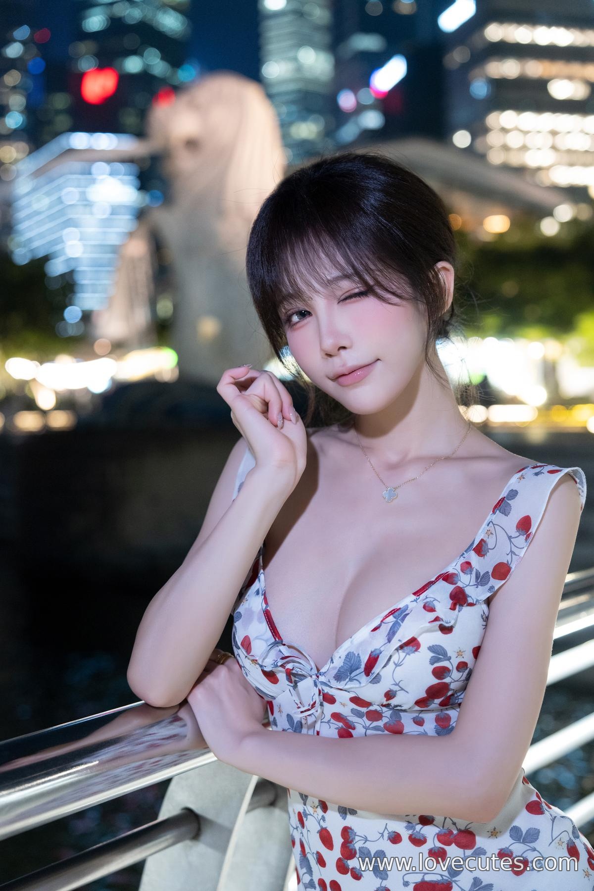 โมเดล] น้ำใสอควา - คืนสิงคโปร์ที่น่าหลงใหล: ถ่ายภาพท่องเที่ยวกลางคืนในเมืองสิงคโปร์ แสงนีออน + บรรยากาศริมถนน เลนส์สะอาดน่ามอง 12P