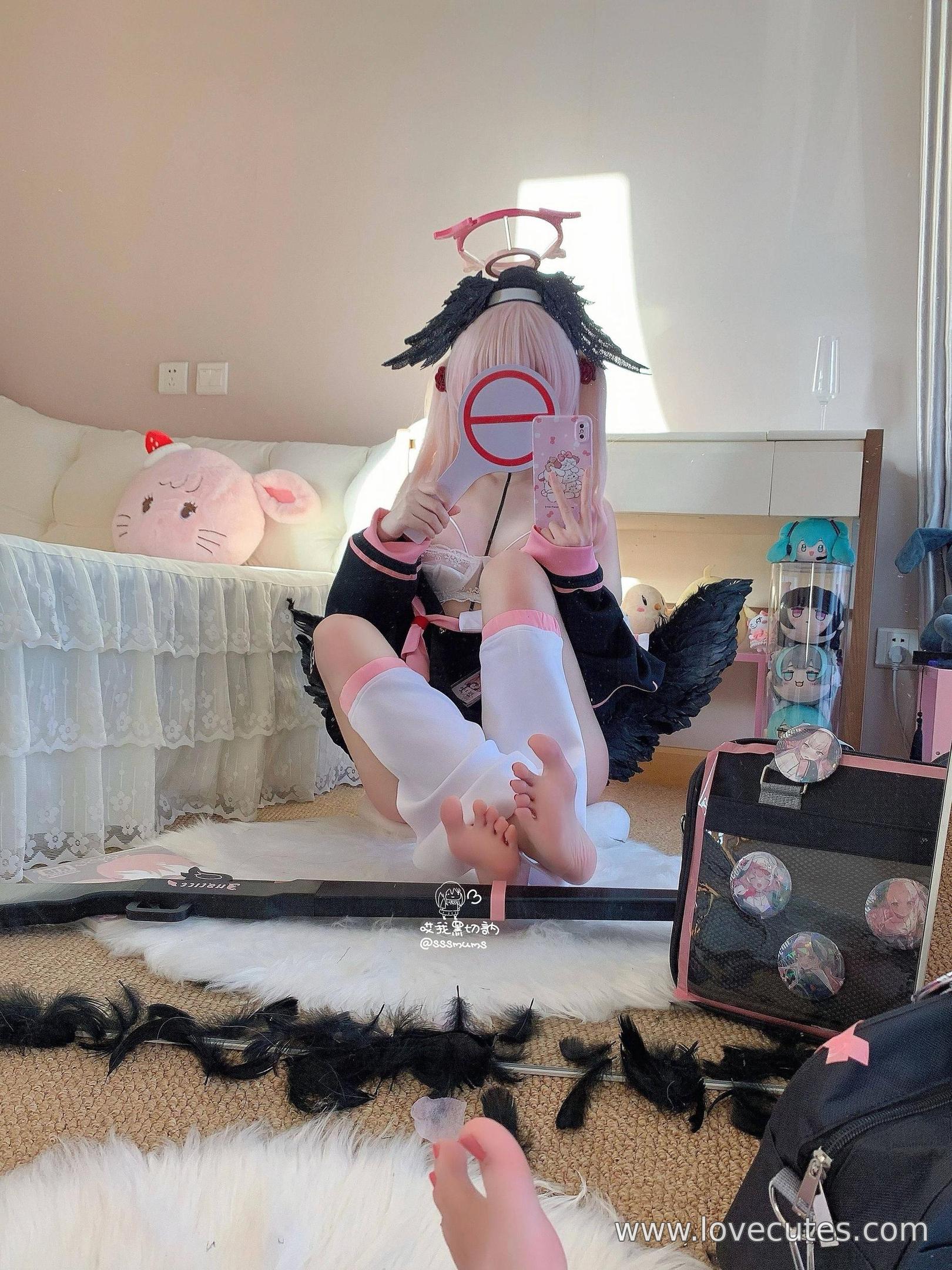 [cosplay] 哎我黑切呐 - 下江小春：蔚蓝档案角色制服造型还原 校园JK风格与人物气质呈现 简洁场景突出角色氛围与神态 含46P3V