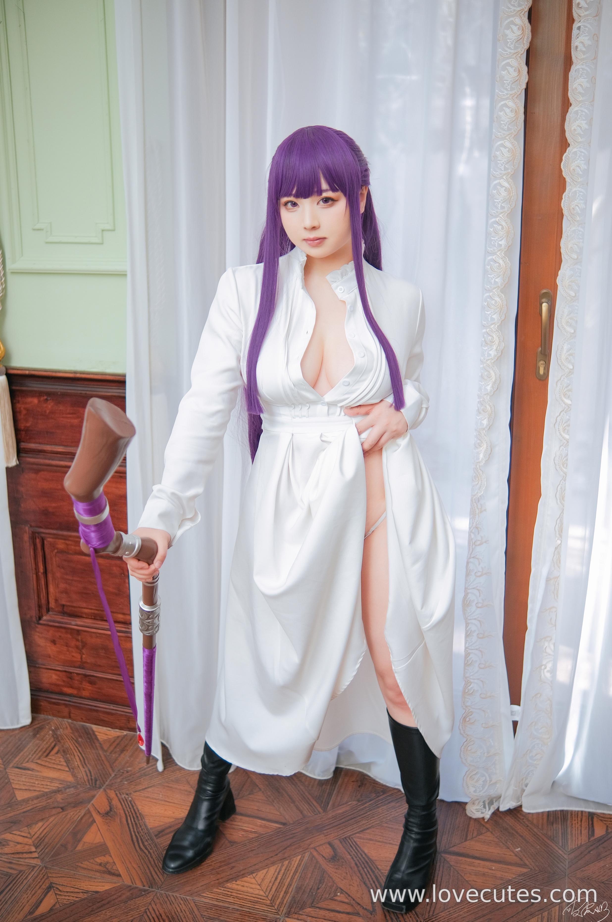 [cosplay] 皮皮奶 - 菲伦：葬送的芙莉莲中菲伦角色造型还原 法师服装与沉静气质呈现 简洁场景突出角色神态与氛围表现 62P