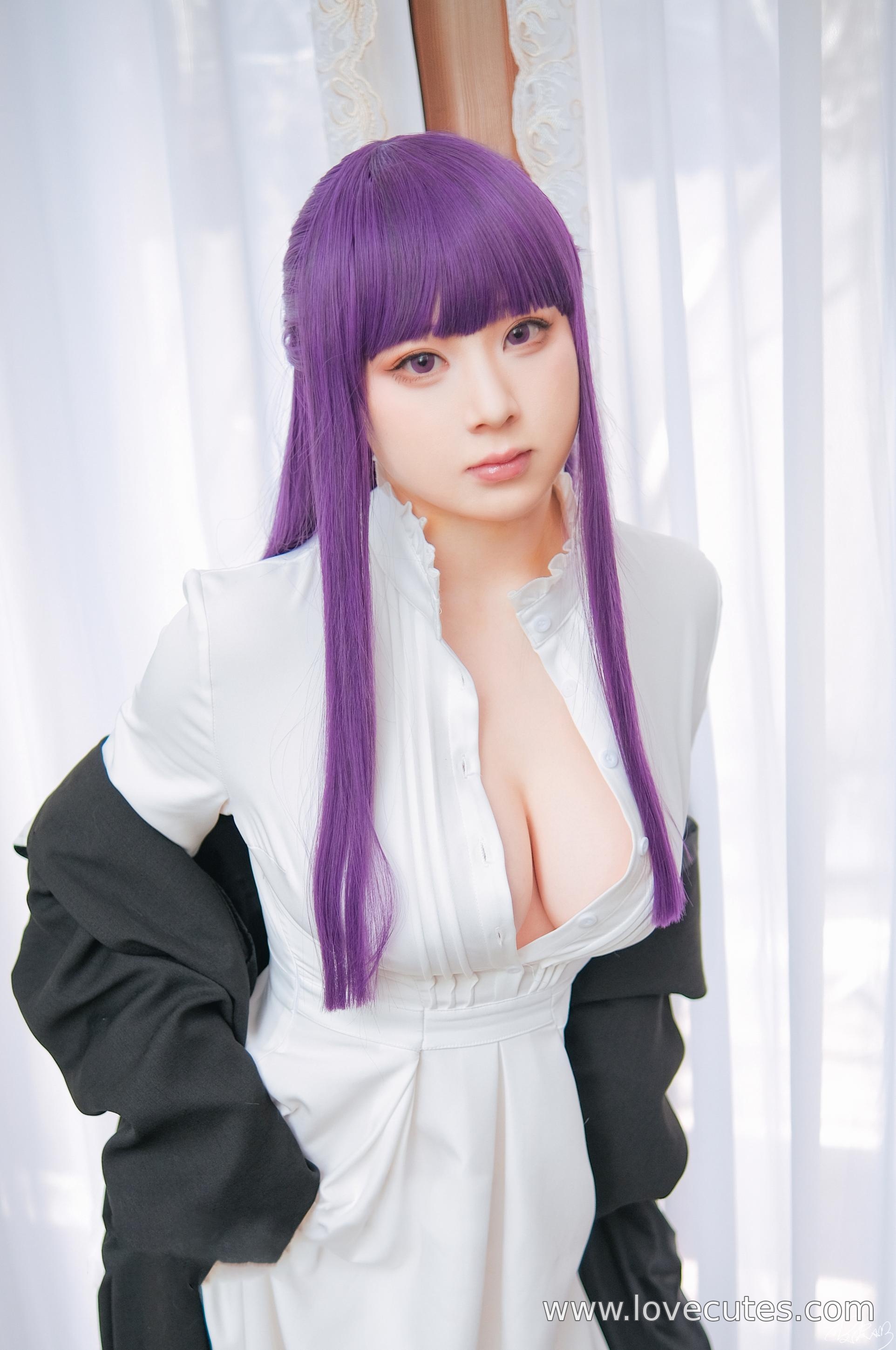 [cosplay] 皮皮奶 - 菲伦：葬送的芙莉莲中菲伦角色造型还原 法师服装与沉静气质呈现 简洁场景突出角色神态与氛围表现 62P