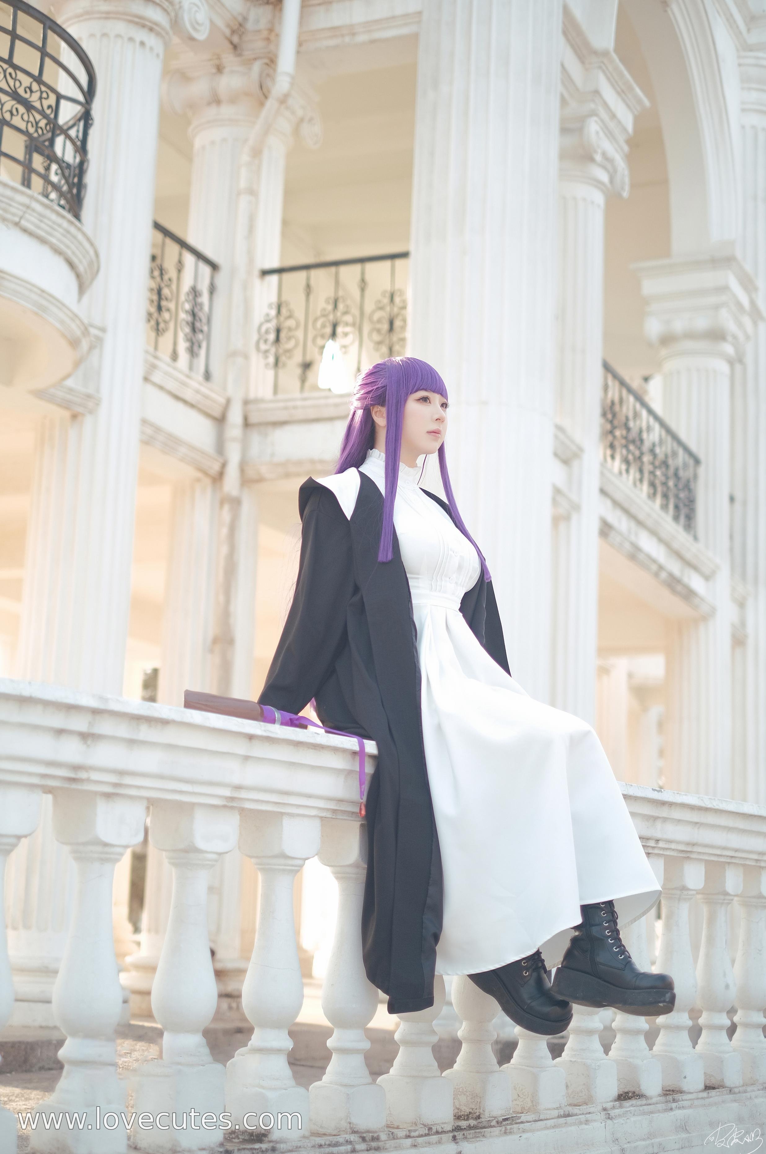 [cosplay] 皮皮奶 - 菲伦：葬送的芙莉莲中菲伦角色造型还原 法师服装与沉静气质呈现 简洁场景突出角色神态与氛围表现 62P