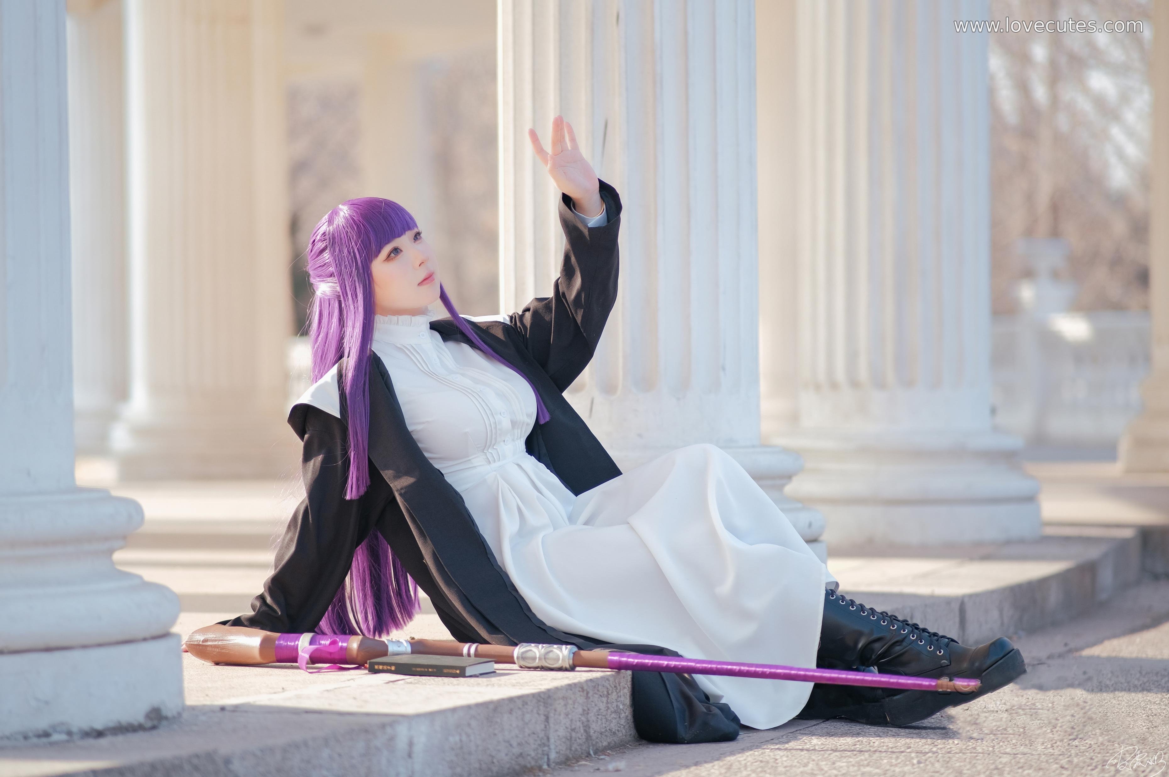 [cosplay] 皮皮奶 - 菲伦：葬送的芙莉莲中菲伦角色造型还原 法师服装与沉静气质呈现 简洁场景突出角色神态与氛围表现 62P