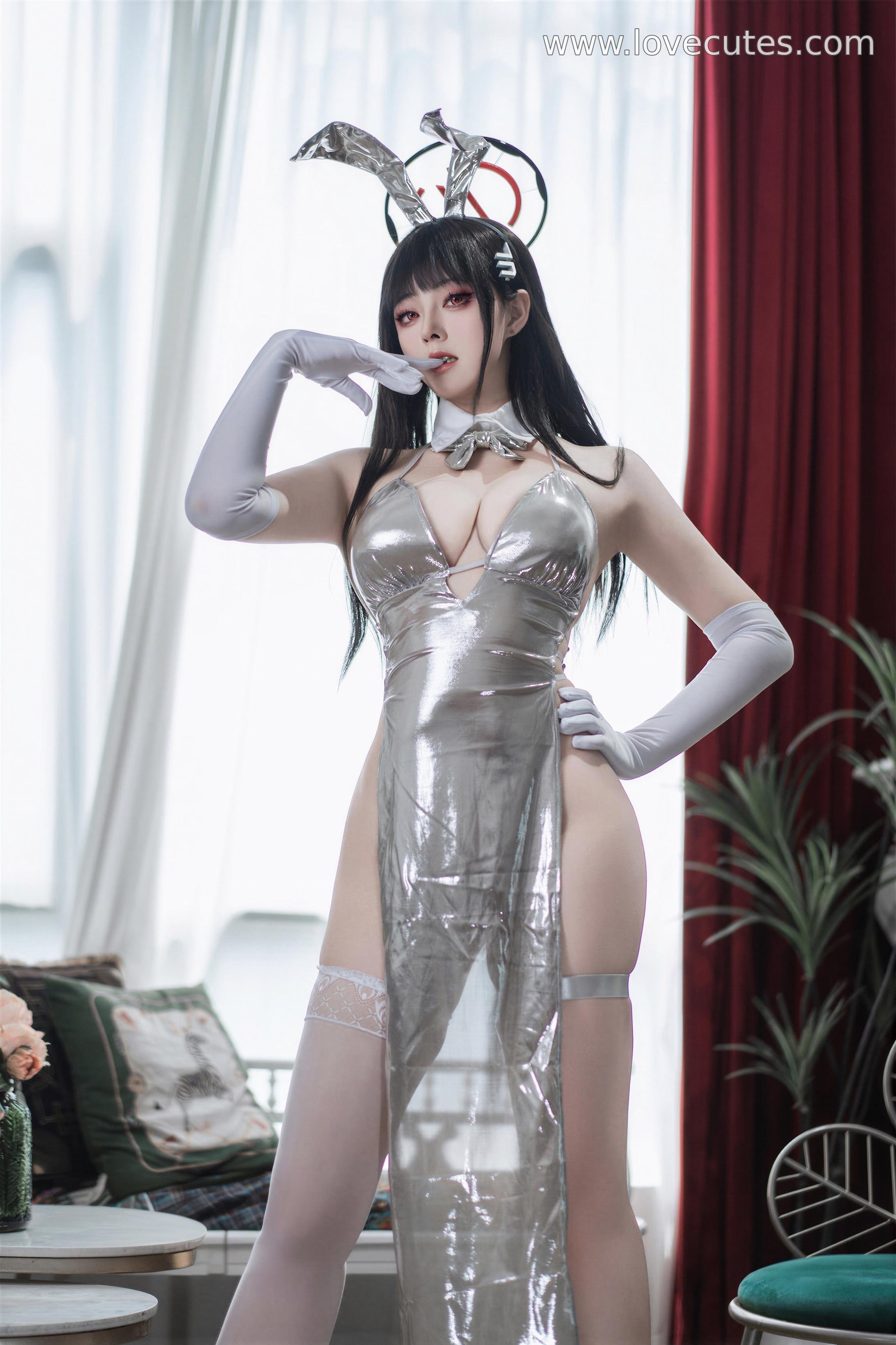 '[cosplay] Natsuko夏夏子 - 蔚蓝档案·调月莉音银礼服: Phiên bản váy bạc - Tái hiện phong cách thanh lịch và thần thái nhân vật, ánh sáng nổi bật đường nét và cảm giác sân khấu 72P1V'