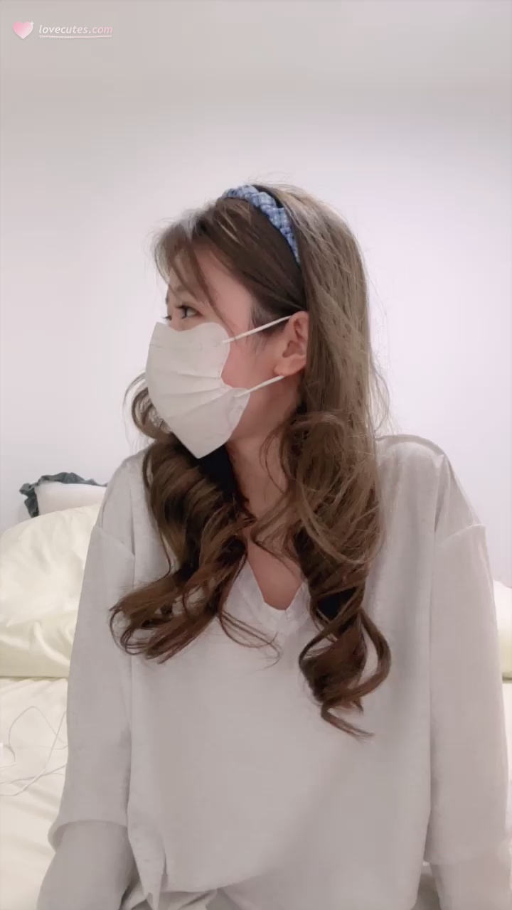 [私房] 闺蜜至上 - 三个大学生裸舞 青春无敌：三人舞台感与互动氛围拉满 画面尺度更大胆 46P5V