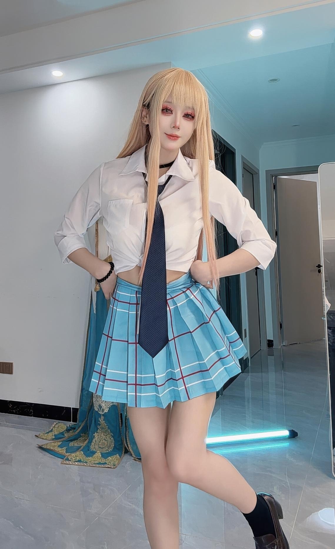 [cosplay] 九言 - 喜多川海梦：JK制服与内衣造型切换 甜辣还原度在线 美乳曲线很吸睛 58P5V