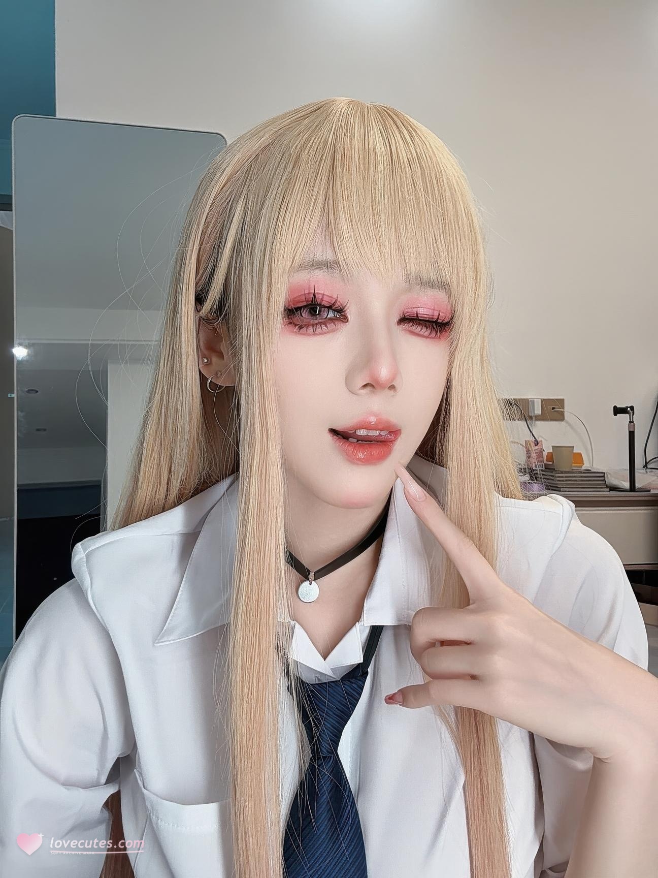 [cosplay] 九言 - 喜多川海梦：JK制服与内衣造型切换 甜辣还原度在线 美乳曲线很吸睛 58P5V