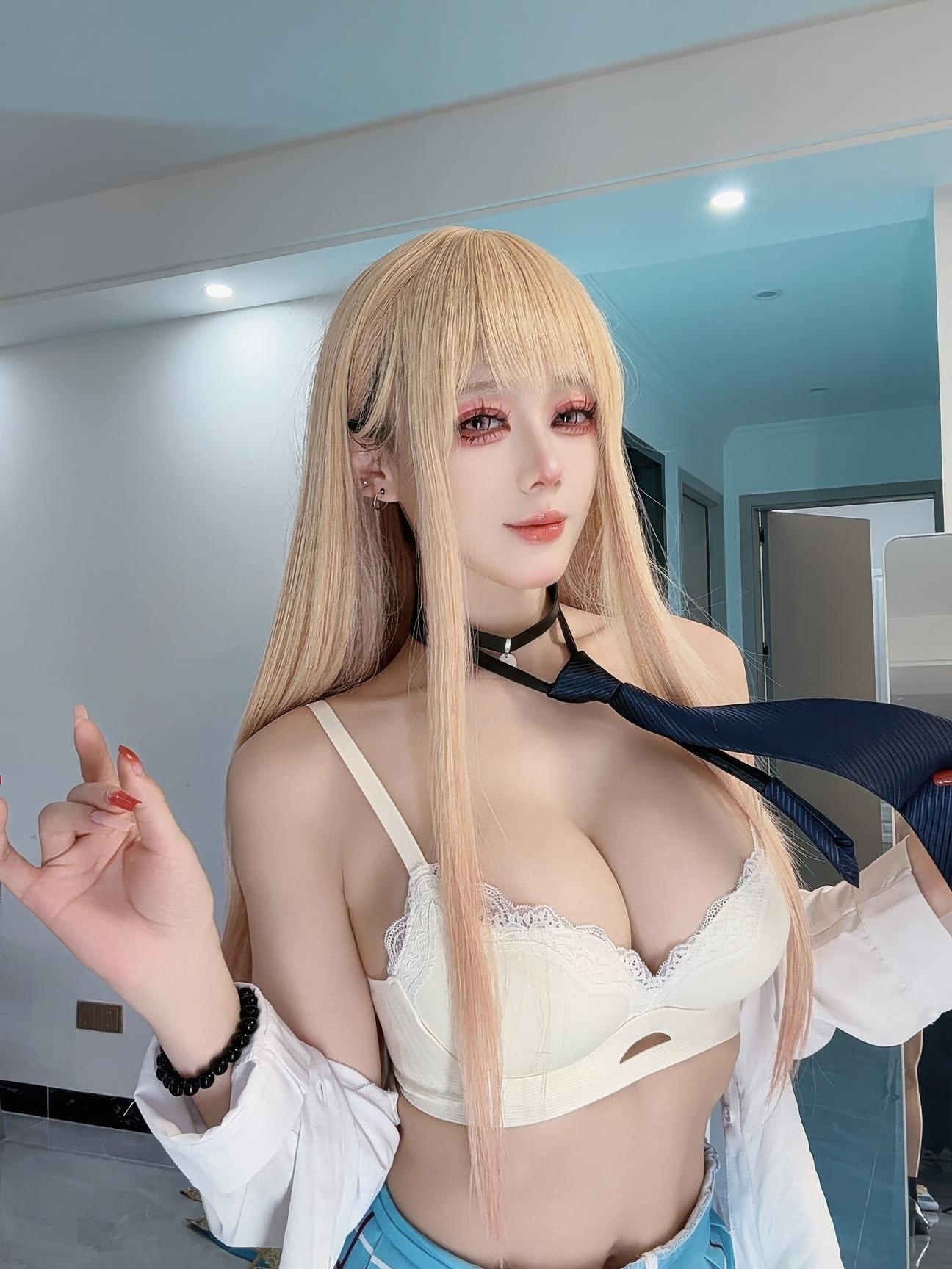 [cosplay] 九言 - 喜多川海梦：JK制服与内衣造型切换 甜辣还原度在线 美乳曲线很吸睛 58P5V