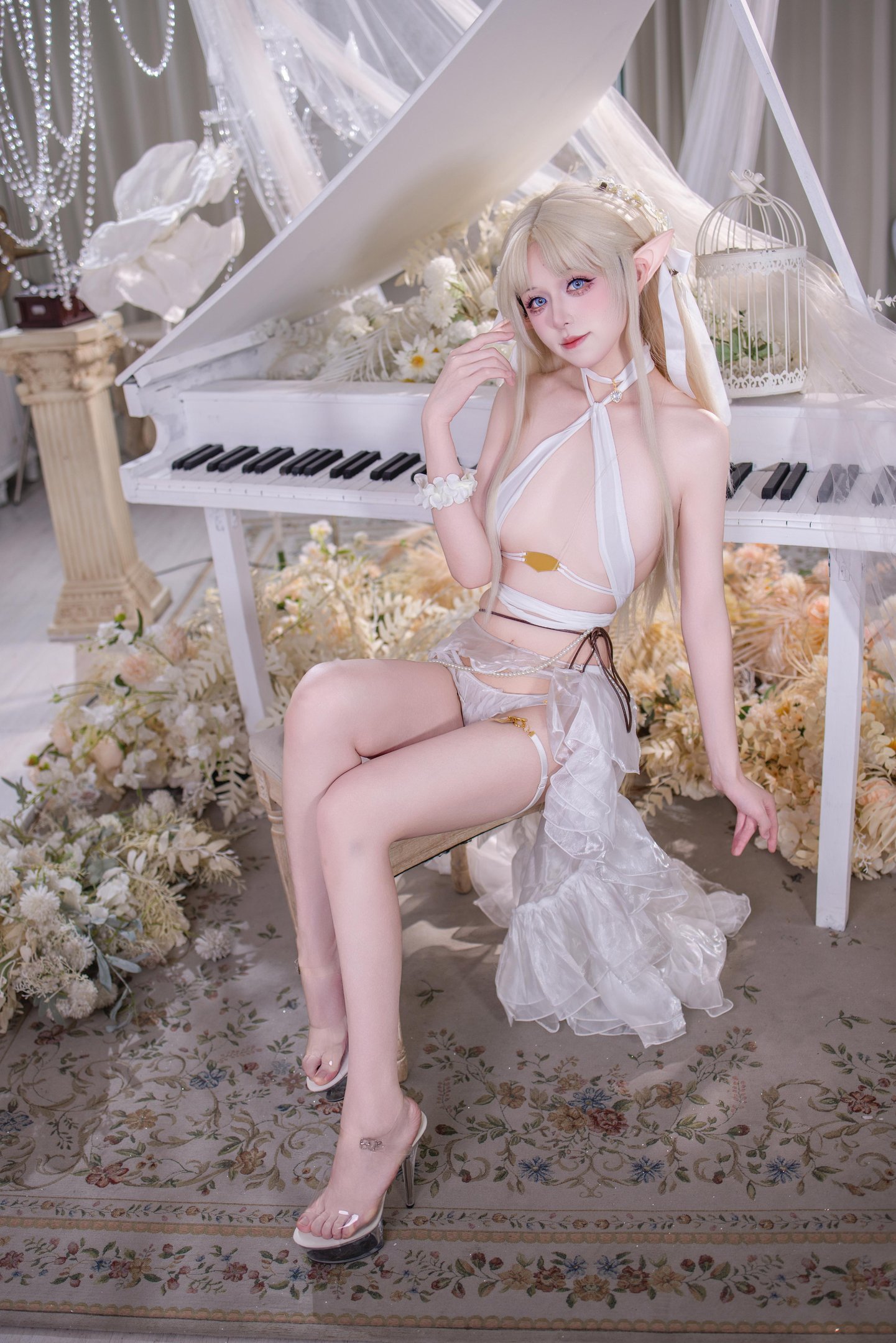 [คอสเพลย์] 双木扶苏 - เบรสเทล เทวดาขาว: ลุคเทวดาขาวเย็นชาและสง่างาม รูปร่างเพรียวบางคู่กับรองเท้าส้นสูง ขาเรียวยาวเด่นชัด 40P