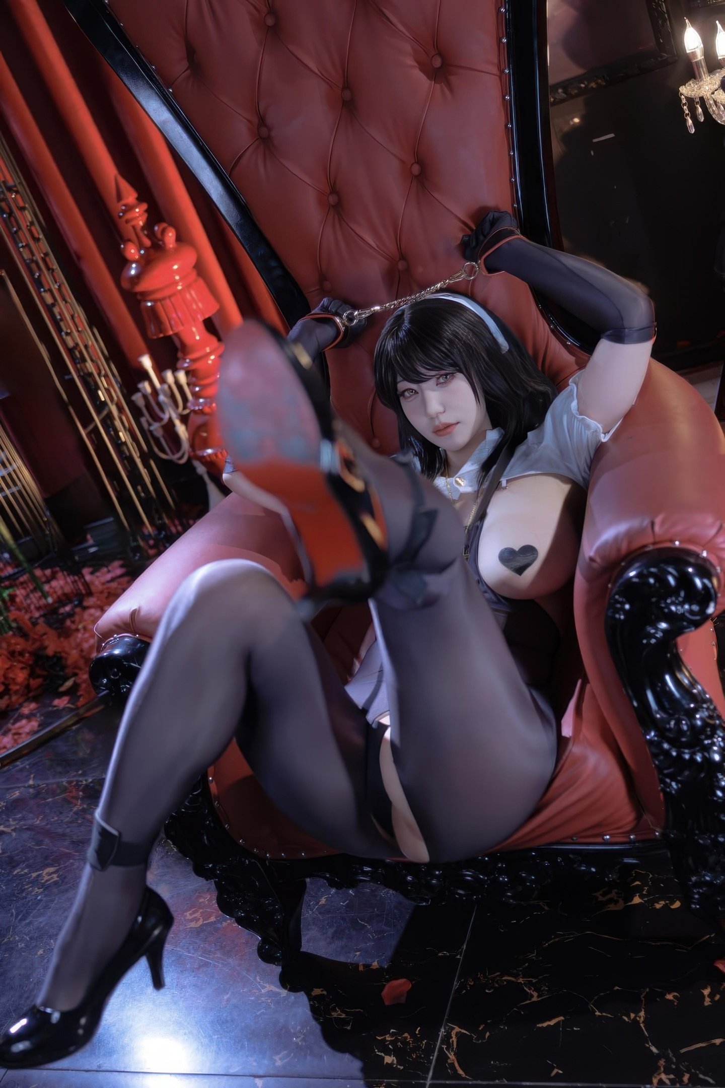 '[cosplay] 星澜 là chị em gọi là Làn Làn - Nữ tu trừng phạt: Giày cao gót đen kết hợp chủ đề nữ tu tạo sự tương phản mạnh mẽ, đường cong ngực đầy thu hút 44P1V'