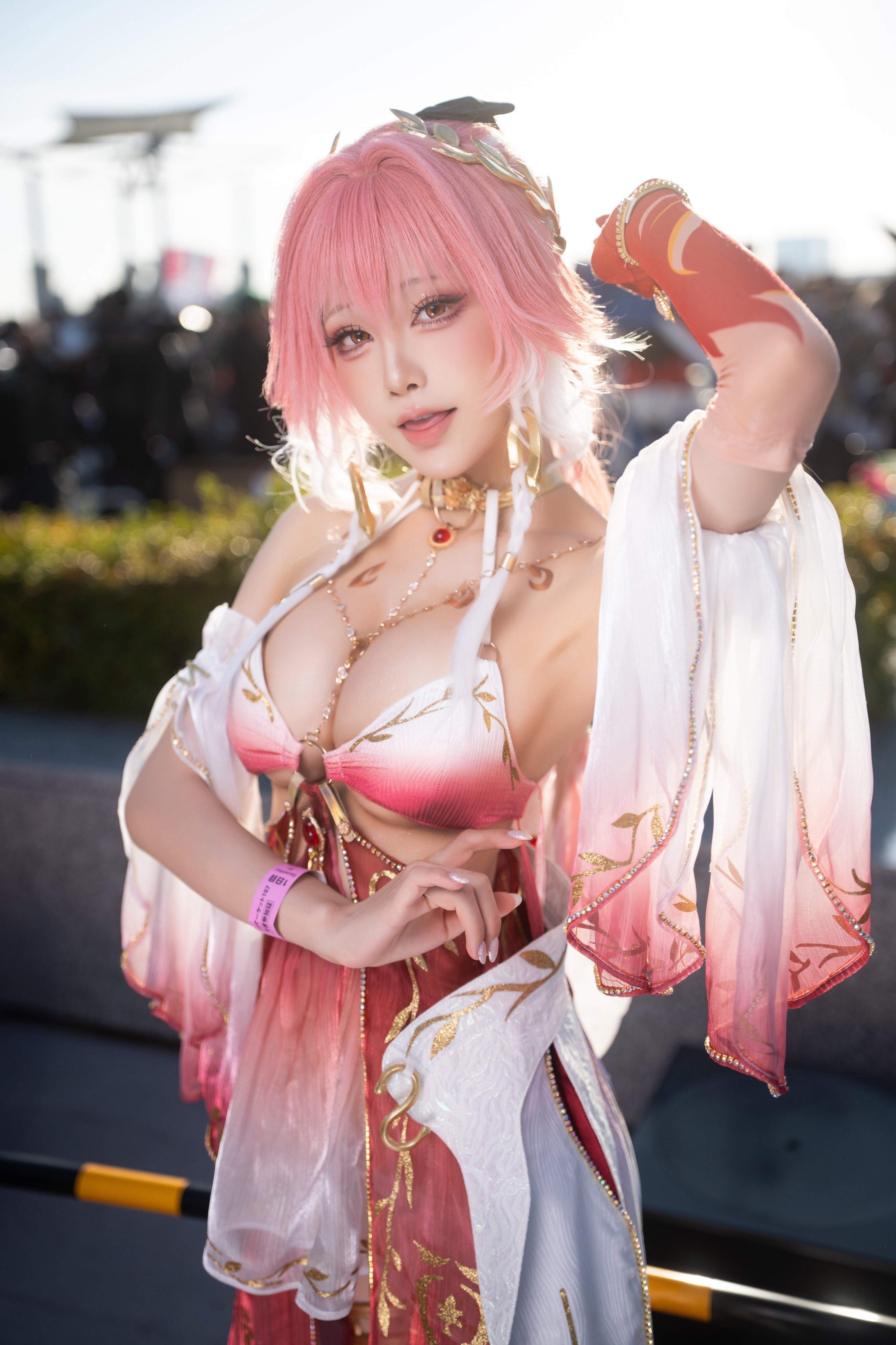 [cosplay] 水淼Aqua - 鸣潮长离C107场照：展会实拍氛围很有现场感 角色气场在线 29P