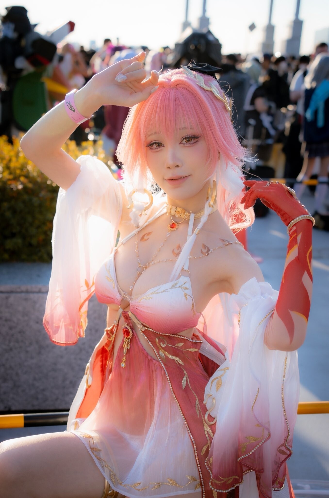 [cosplay] 水淼Aqua - 鸣潮长离C107场照：展会实拍氛围很有现场感 角色气场在线 29P