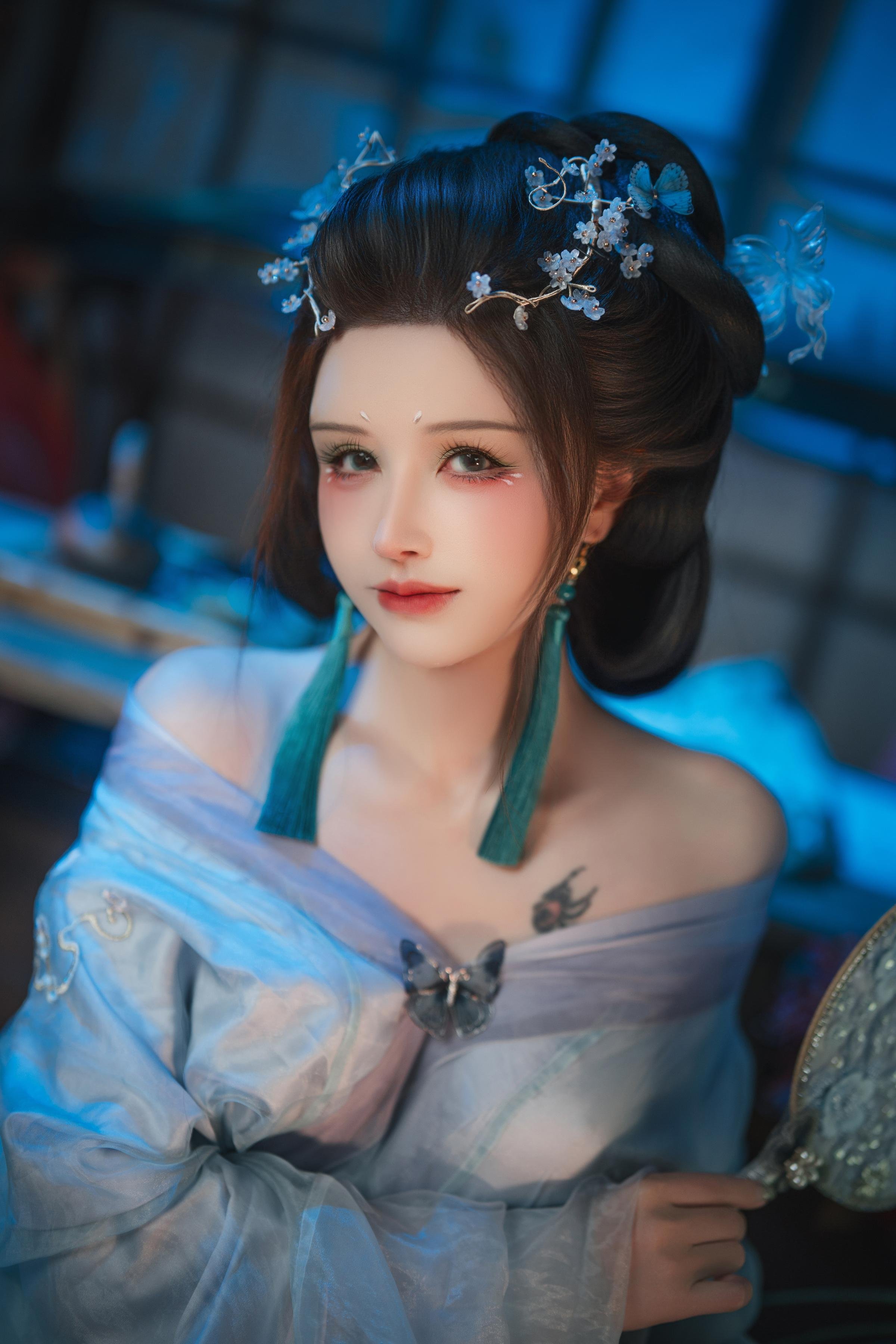 [คอสเพลย์] 鹿八岁 - ฝันแห่งผีเสื้อ碎: บรรยากาศอันงดงามในชุดโบราณ สวยงามและกล้าหาญ 195P1V