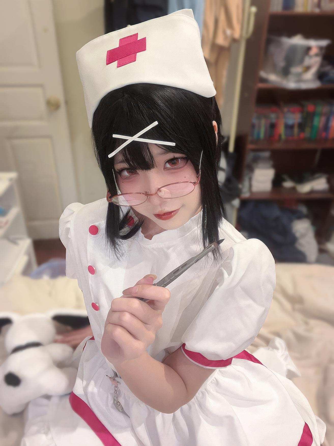 [cosplay] 清水凪 - 夜勤小护士：白丝眼镜护士造型 夜班氛围感下的清纯制服风 31P
