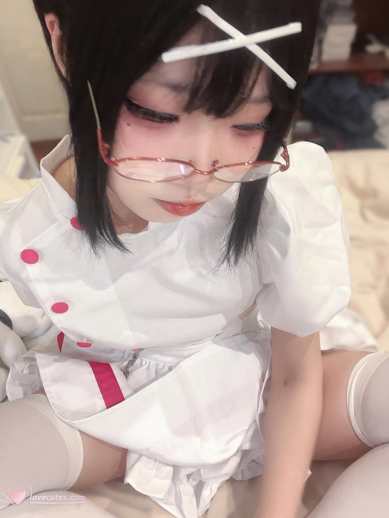 [cosplay] 清水凪 - 夜勤小护士：白丝眼镜护士造型 夜班氛围感下的清纯制服风 31P
