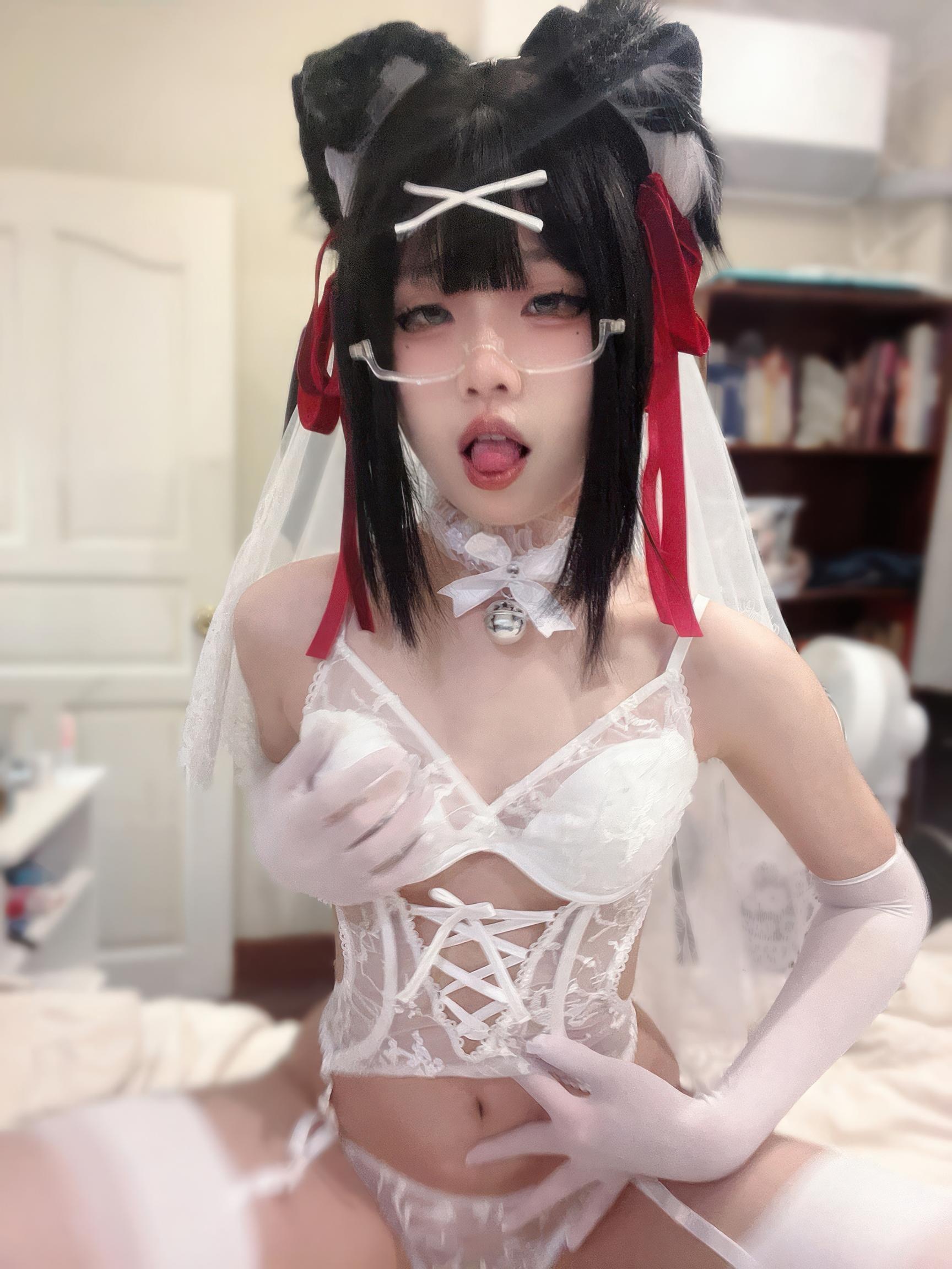 [costume] 清水凪 - Cô Dâu Chó Con: Váy Cưới Ren Kết Hợp Với Tất Trắng, Chủ Đề Cô Dâu Ngọt Ngào 37P3V