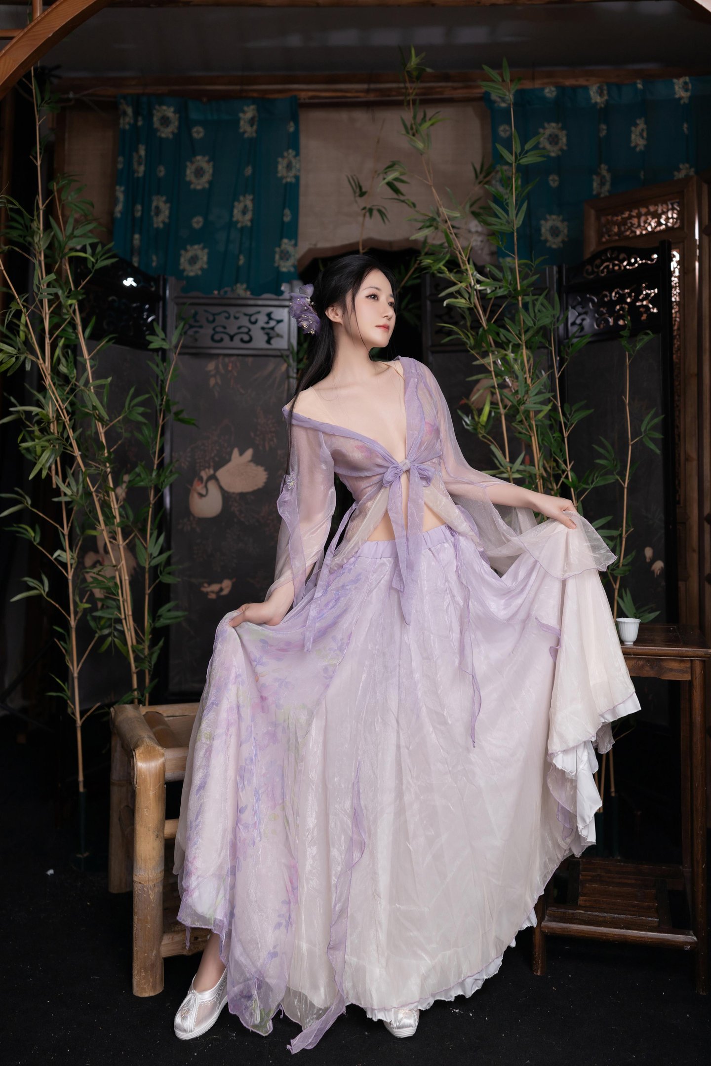 [모델] 어란피쉬 - 나비: 고풍 나비 테마의 경쾌한 분위기, 아름다운 다리 라인과 카메라 연출이 돋보이는 120P
