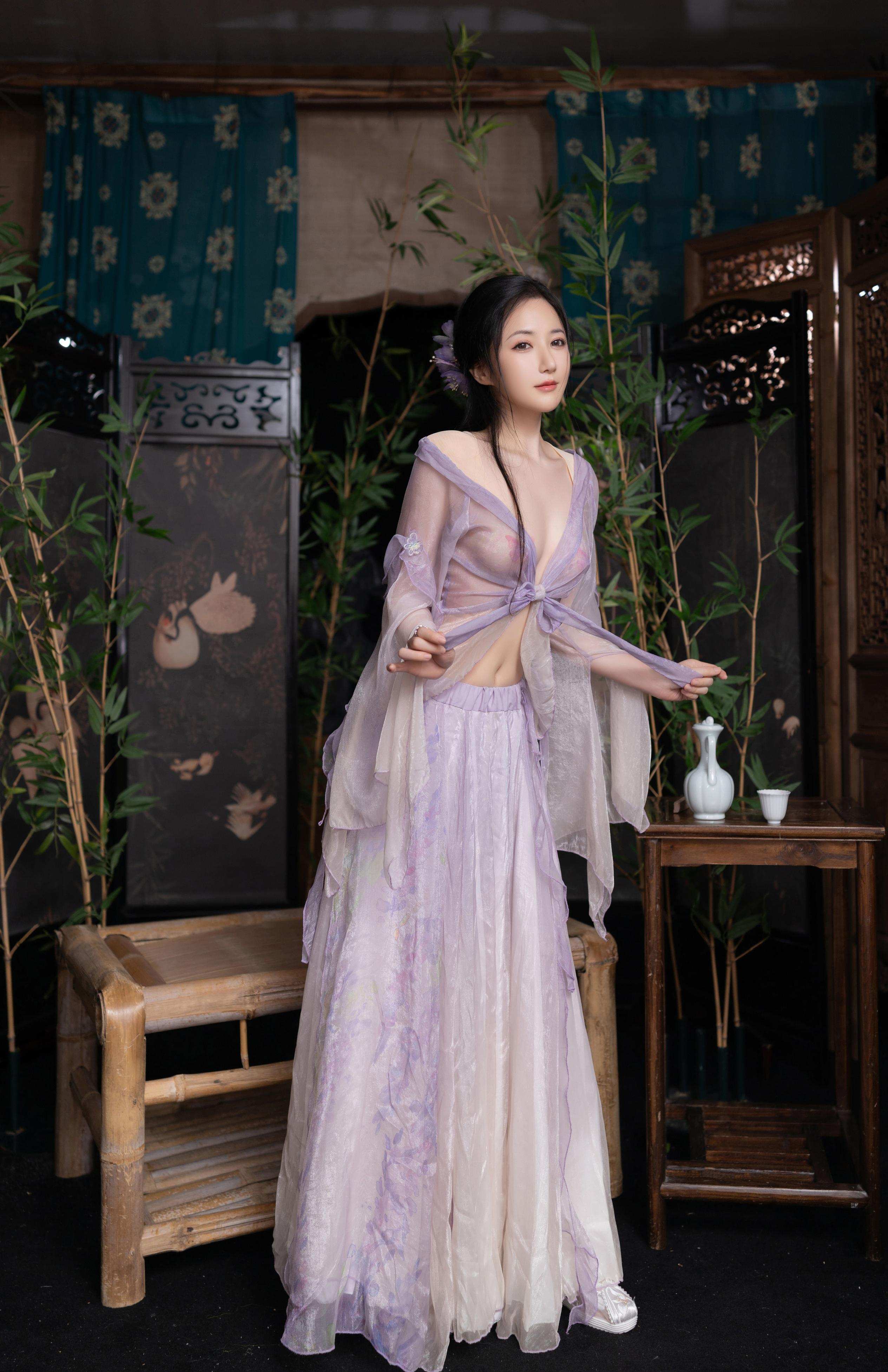 [모델] 어란피쉬 - 나비: 고풍 나비 테마의 경쾌한 분위기, 아름다운 다리 라인과 카메라 연출이 돋보이는 120P