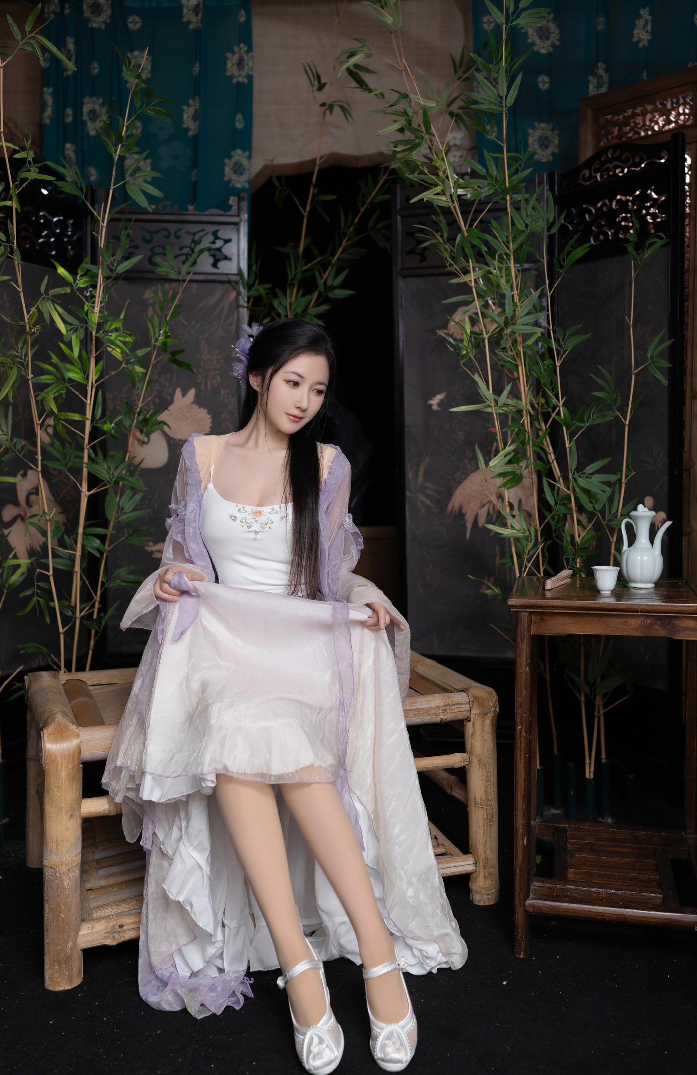 [모델] 어란피쉬 - 나비: 고풍 나비 테마의 경쾌한 분위기, 아름다운 다리 라인과 카메라 연출이 돋보이는 120P