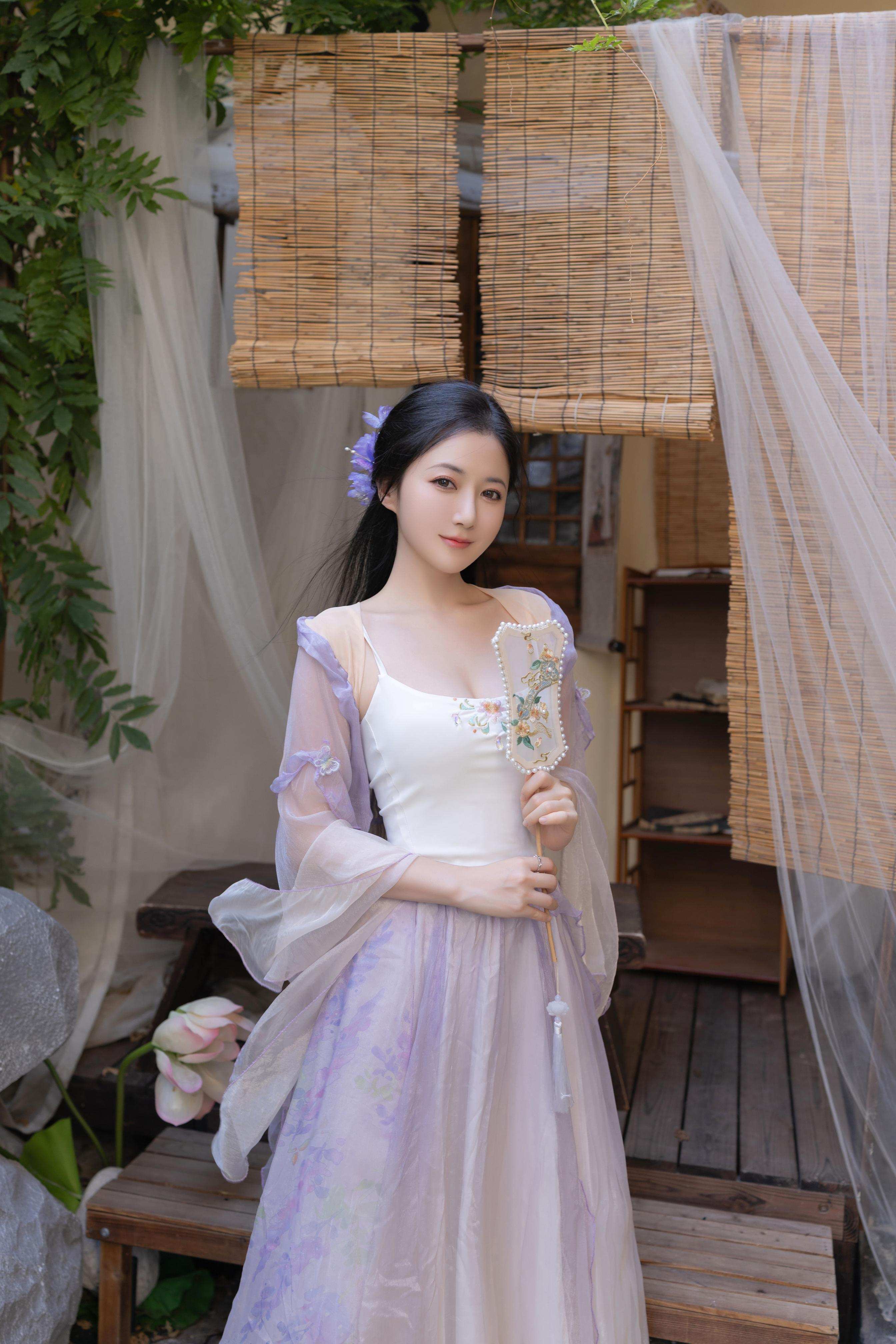 [모델] 어란피쉬 - 나비: 고풍 나비 테마의 경쾌한 분위기, 아름다운 다리 라인과 카메라 연출이 돋보이는 120P
