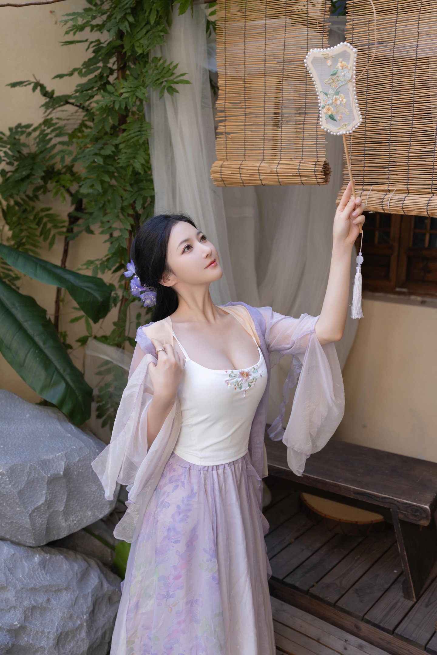 [模特] 鱼子酱Fish - 蝴蝶：古风蝴蝶主题下的轻盈氛围 美腿线条与镜头表现都很出彩 120P