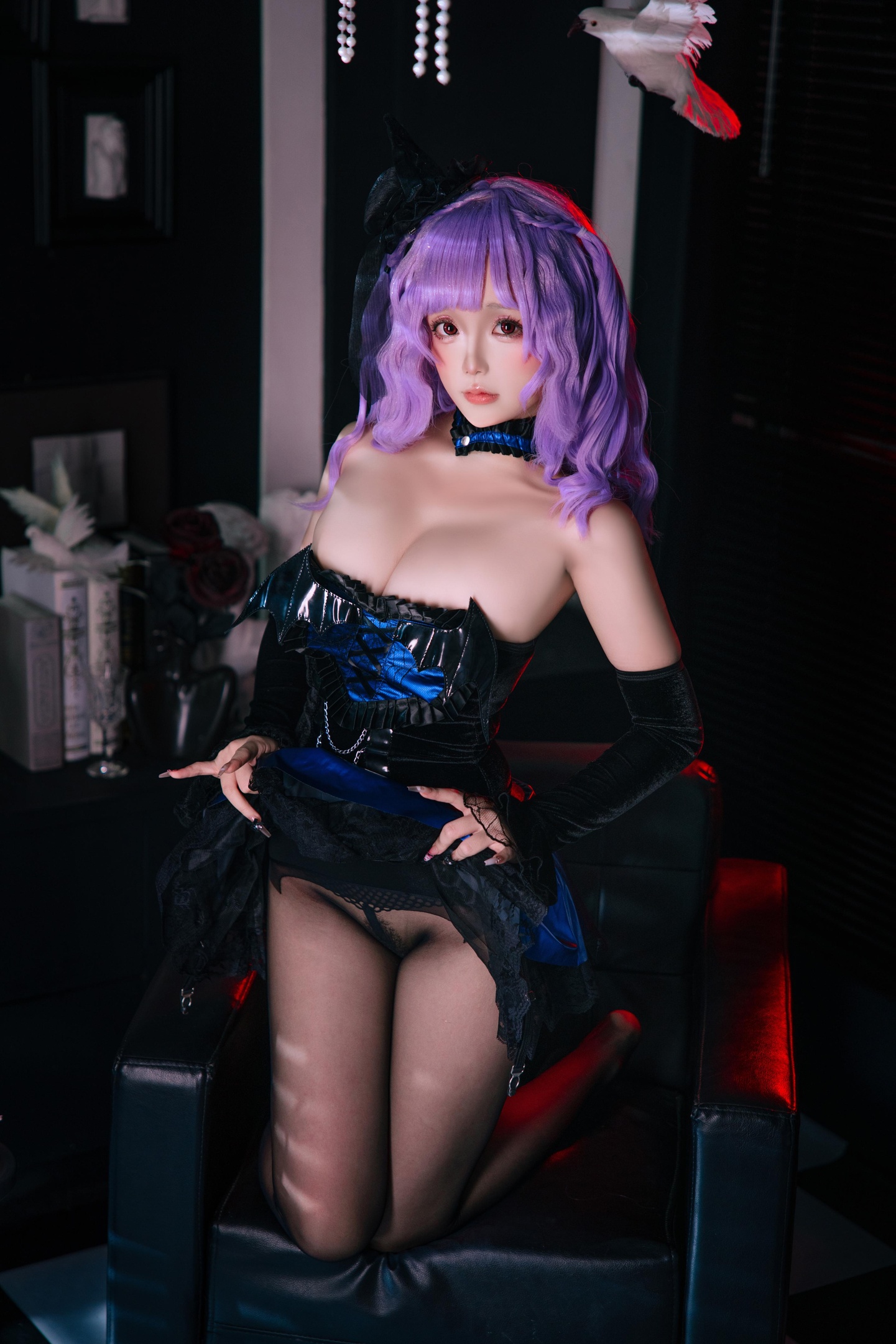 [cosplay] 日奈娇 - 见习魔女：紫发黑丝搭配高跟鞋的魔女造型 冷艳氛围与曲线表现都很吸睛 172P6V