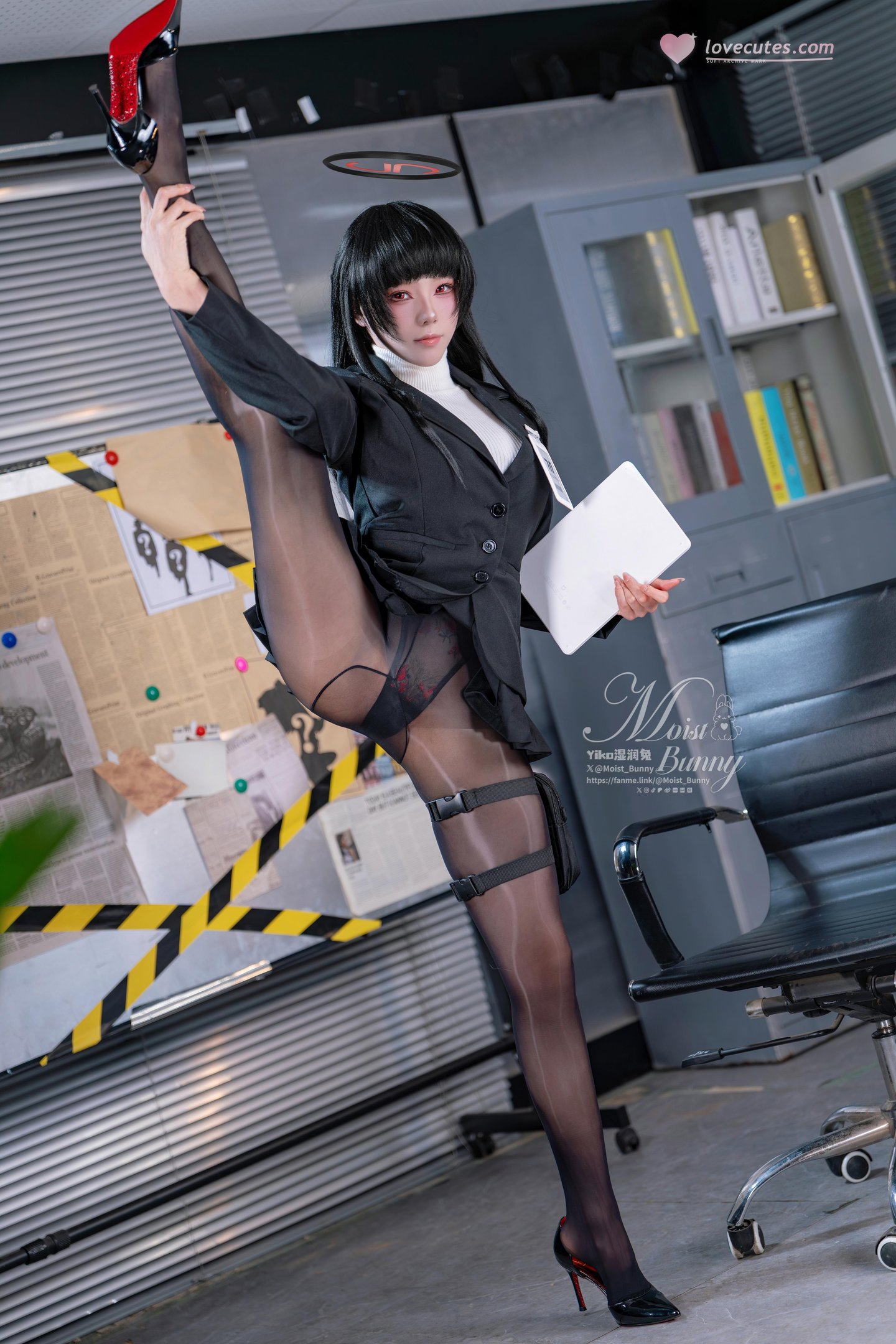 '[cosplay] Nhân vật thỏ Nian Nian Tuan Zi - Tương tác với Thỏ Nương: Khí chất Thỏ Nương hòa quyện vào nhân vật, không khí lạnh lùng dưới kiểu dáng giày cao gót đen 94P2V'