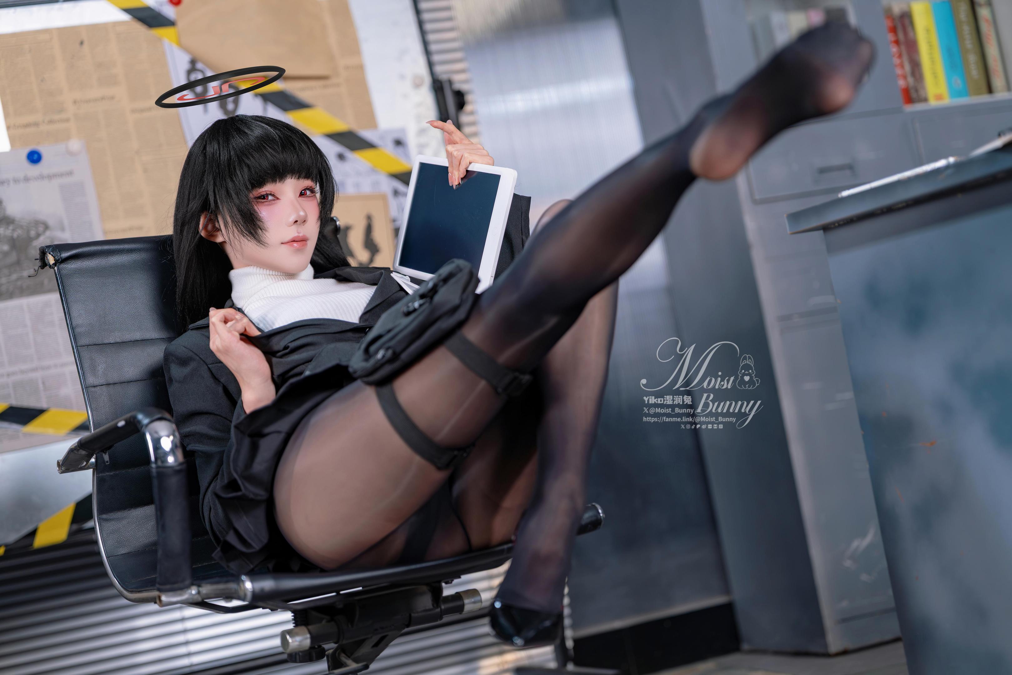 '[cosplay] Nhân vật thỏ Nian Nian Tuan Zi - Tương tác với Thỏ Nương: Khí chất Thỏ Nương hòa quyện vào nhân vật, không khí lạnh lùng dưới kiểu dáng giày cao gót đen 94P2V'
