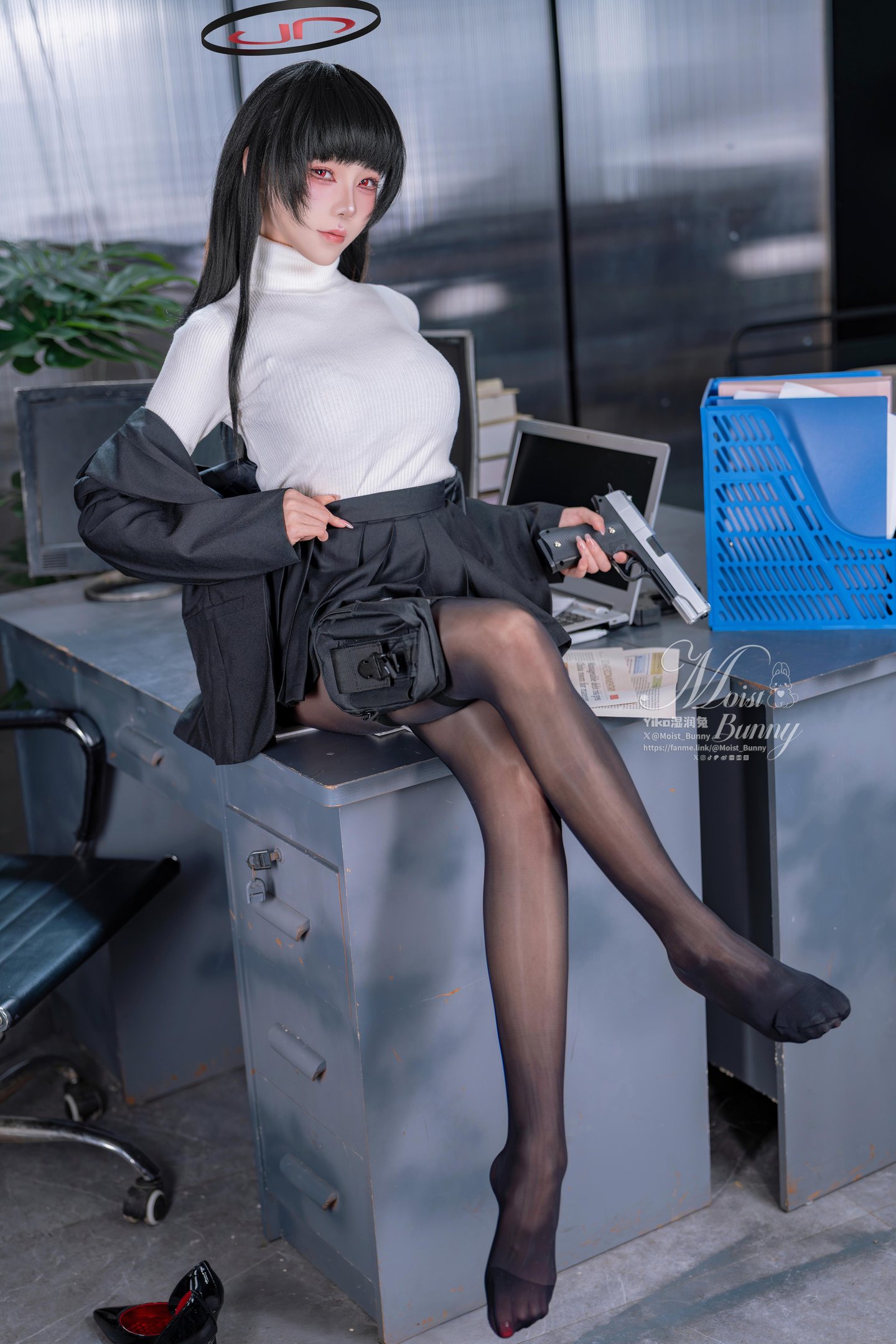 '[cosplay] Nhân vật thỏ Nian Nian Tuan Zi - Tương tác với Thỏ Nương: Khí chất Thỏ Nương hòa quyện vào nhân vật, không khí lạnh lùng dưới kiểu dáng giày cao gót đen 94P2V'