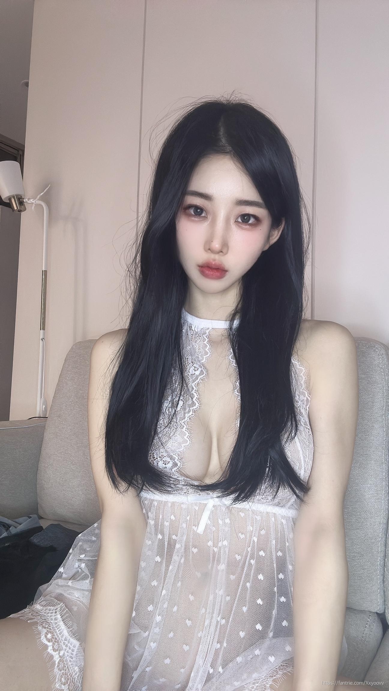 [Private] Myojung - Slip: Lace Nightgown Creates a Soft Private Atmosphere with Eye-Catching Mature Girl Vibes and Details 56P7V